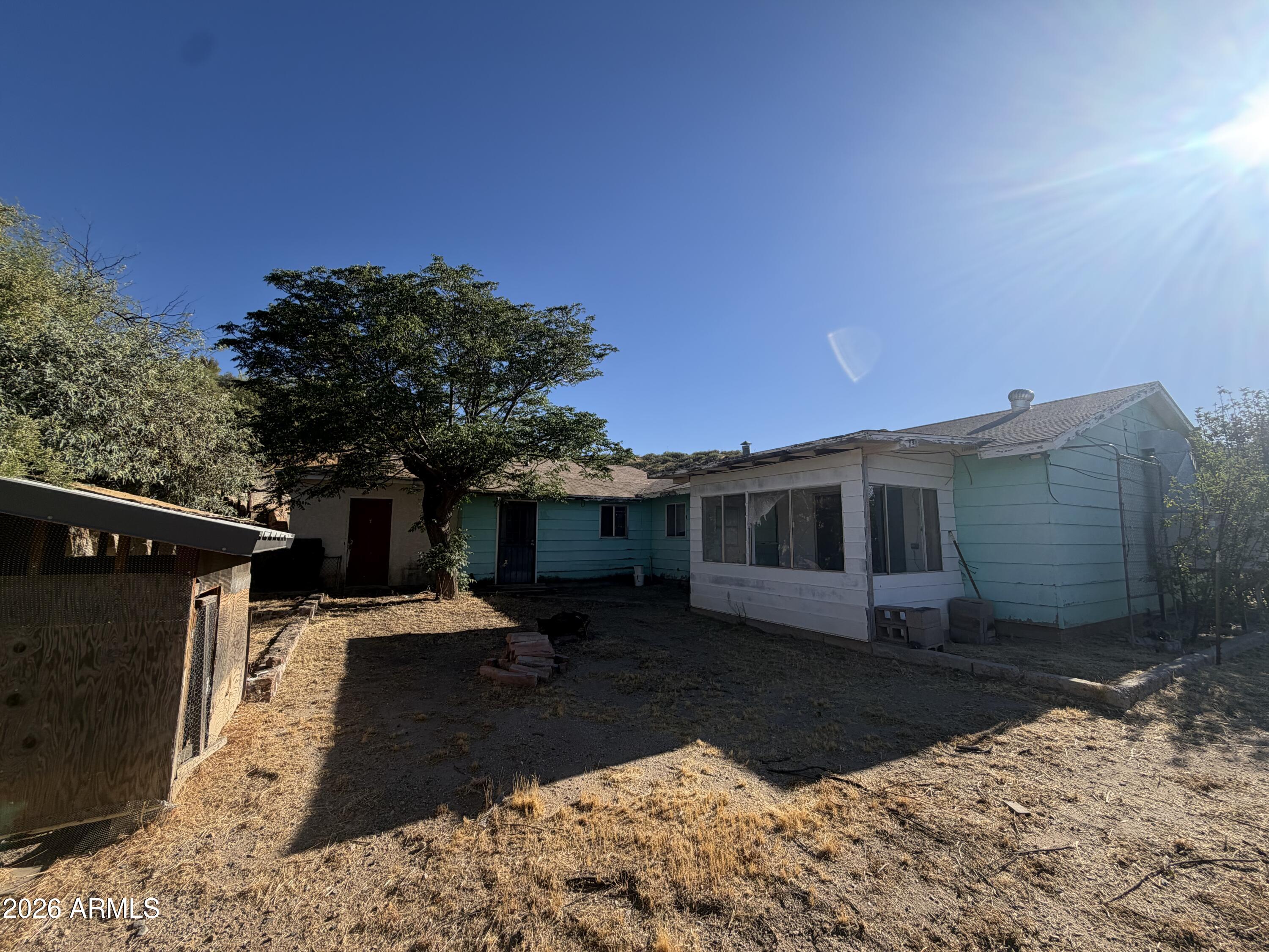 492 W EUCLID Avenue