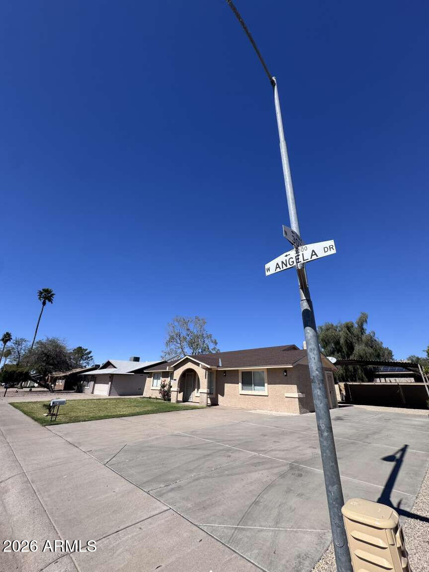 3008 W ANGELA Drive