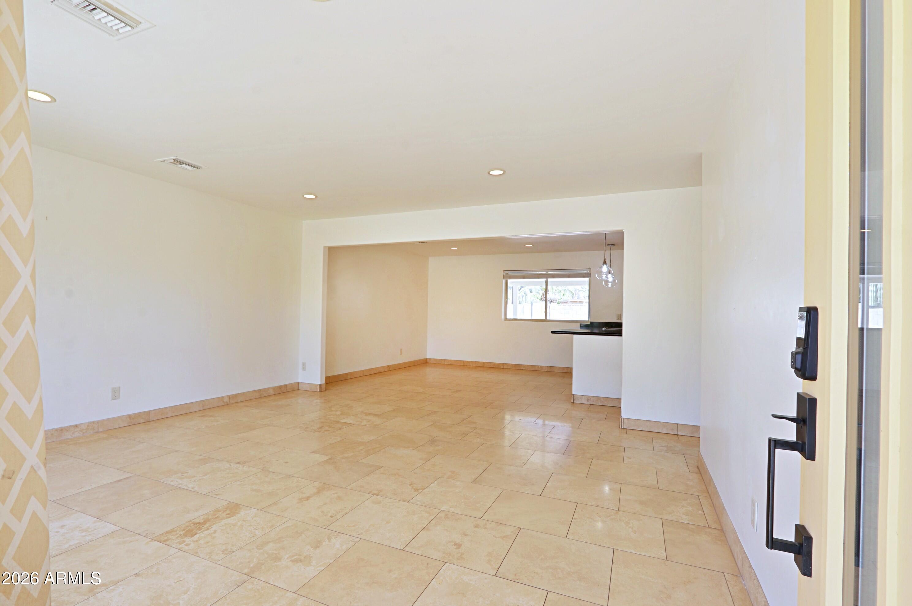 8632 E PALM Lane