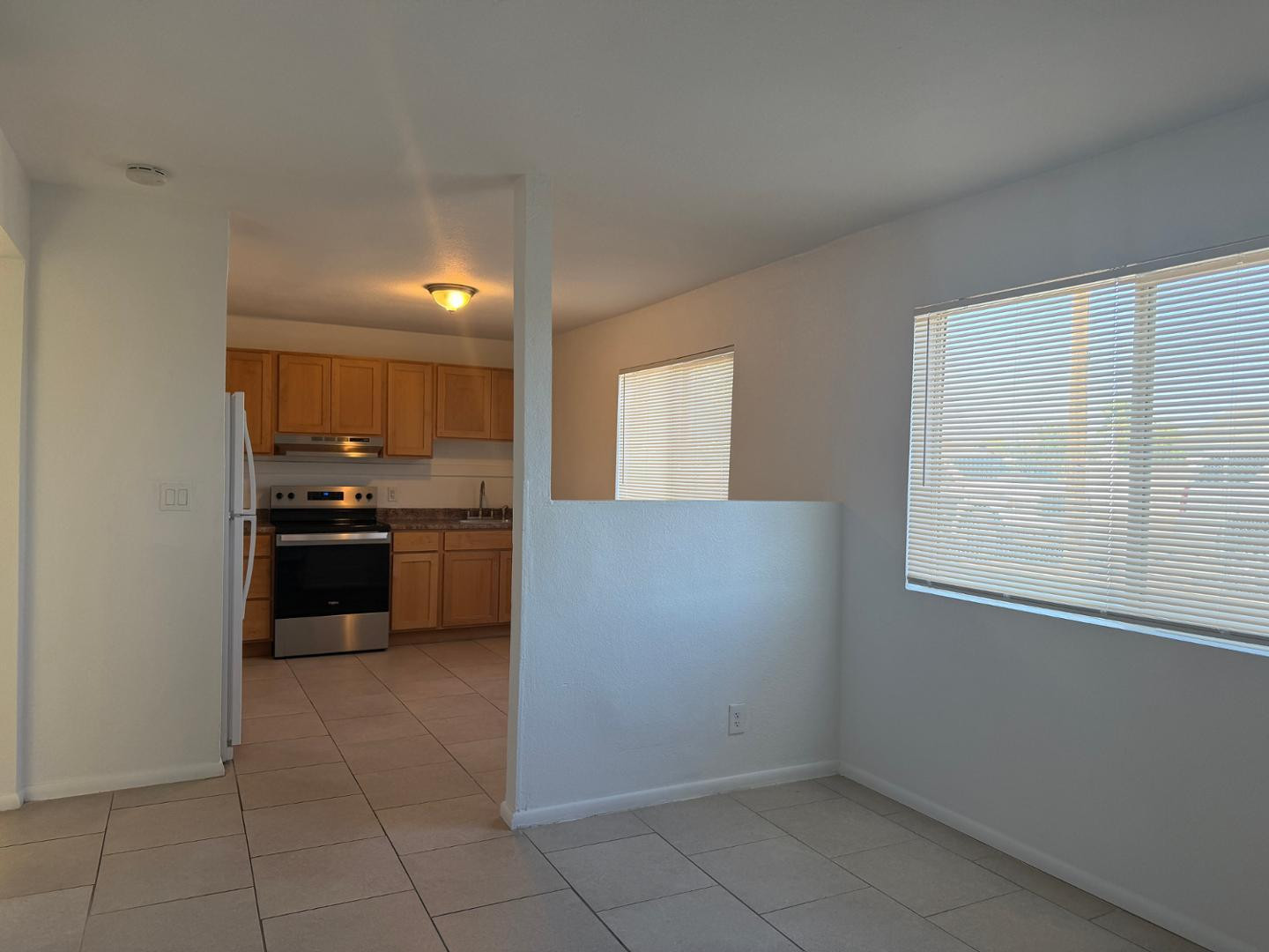 2553 E PUEBLO Avenue 1