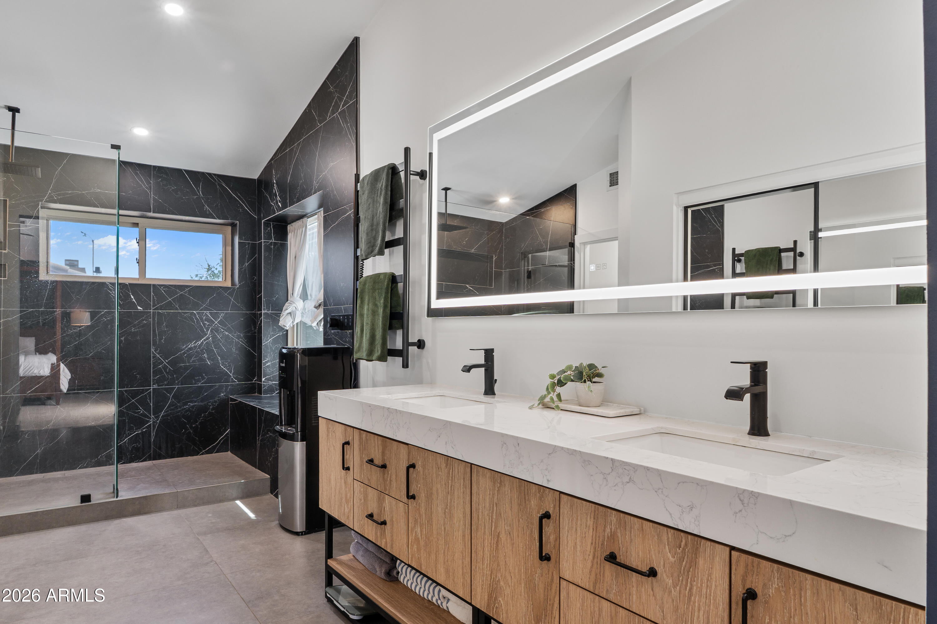 4019 E MONTGOMERY Road