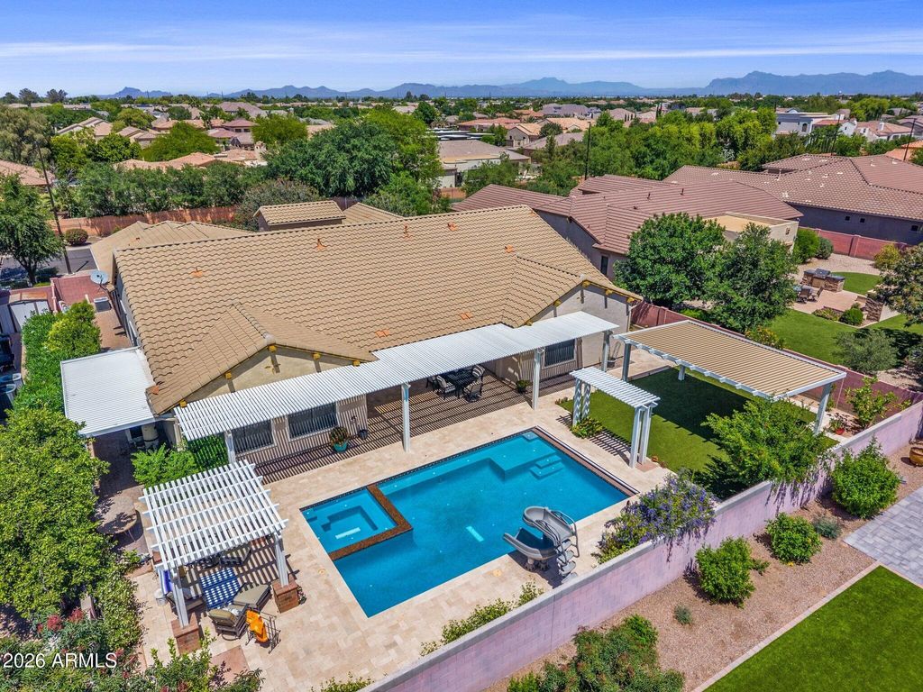 Photo of 2845 E Red Oak Street, Gilbert, AZ 85297 (MLS # 7018679)