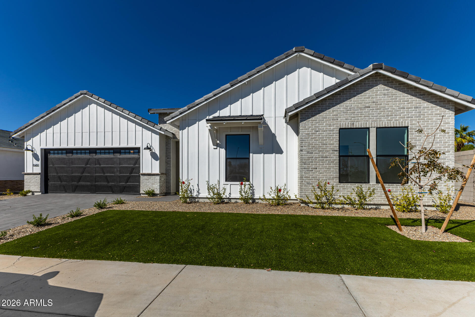 6460 E OMEGA Circle