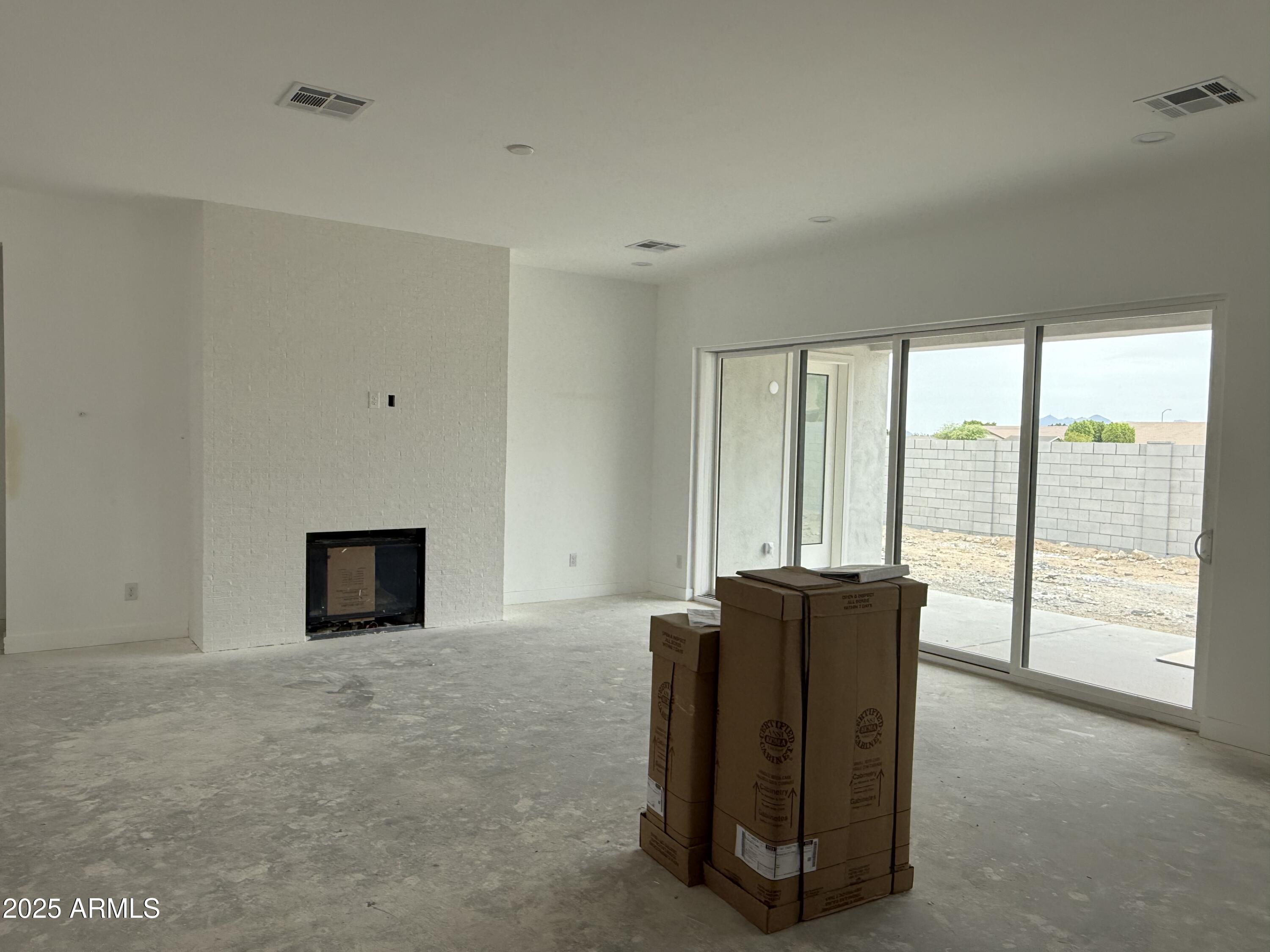 6460 E OMEGA Circle