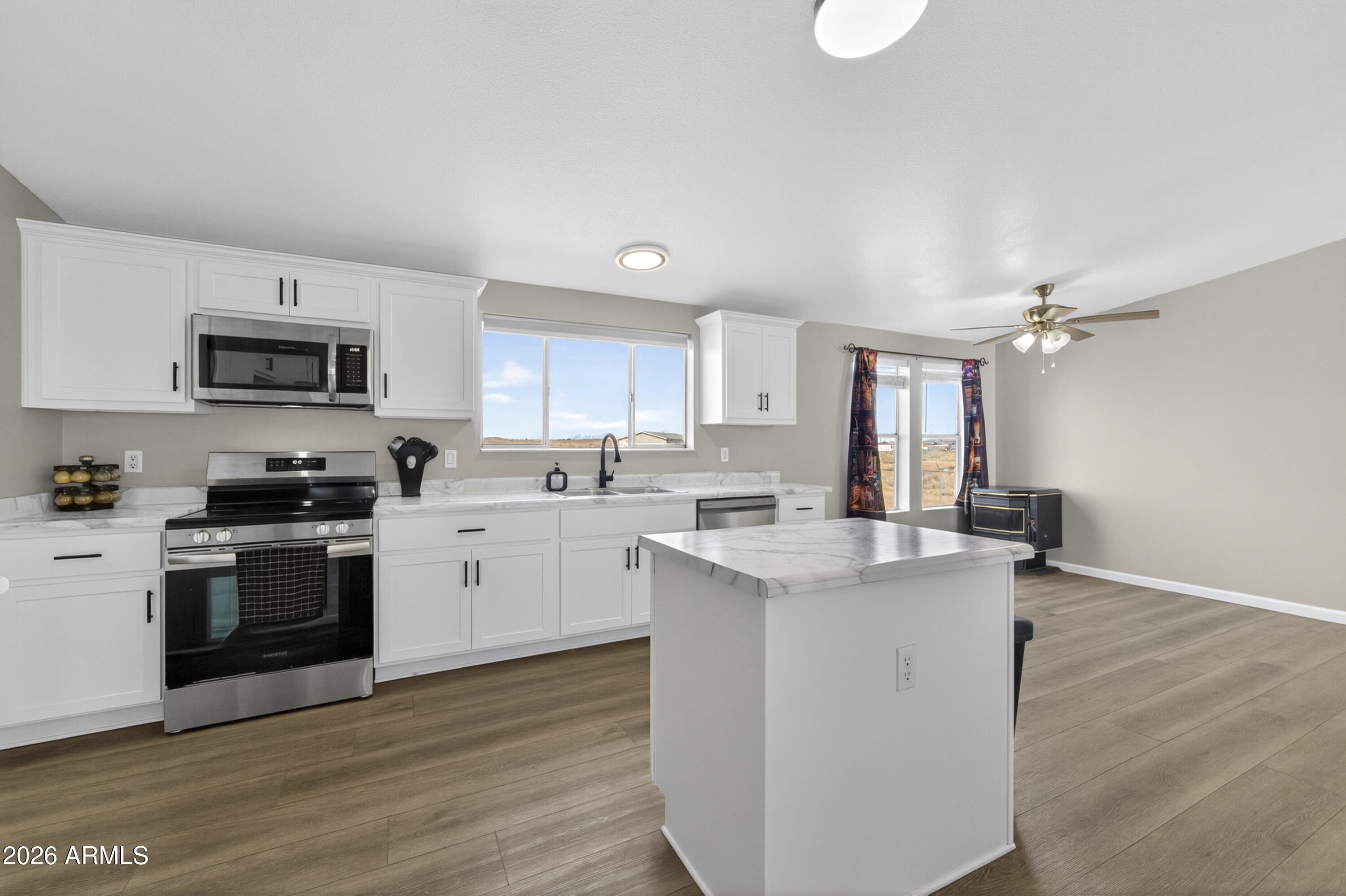 936 DEER FIELD Boulevard