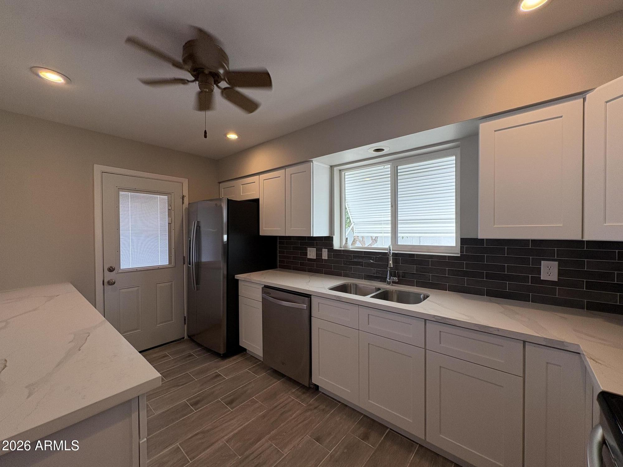 3107 W Tuckey Lane