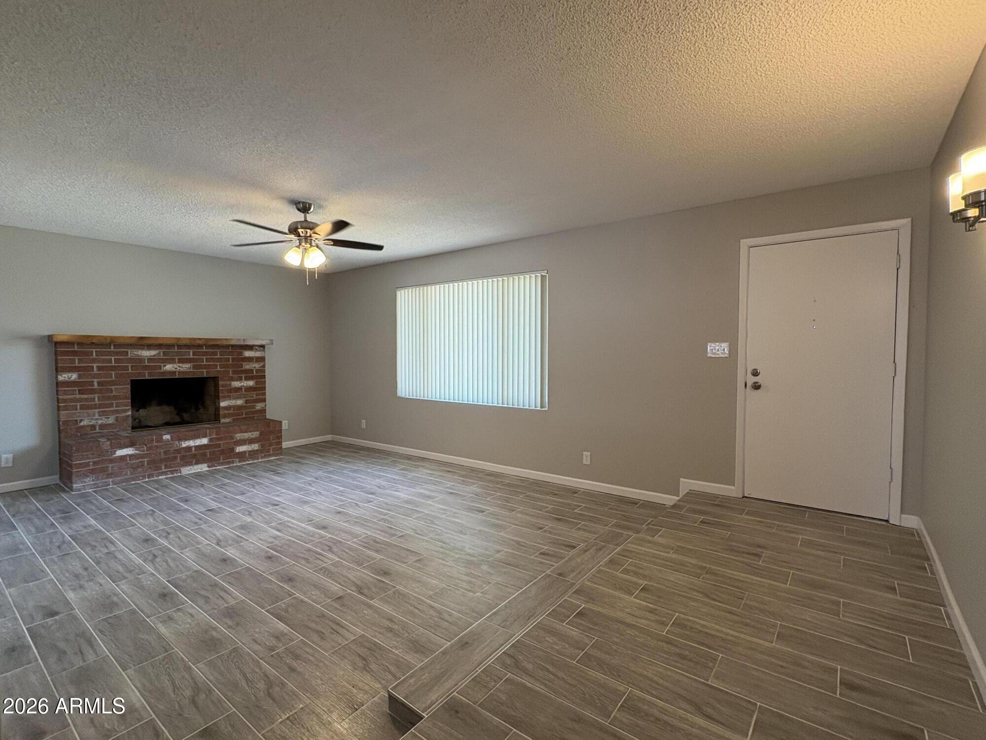 3107 W Tuckey Lane