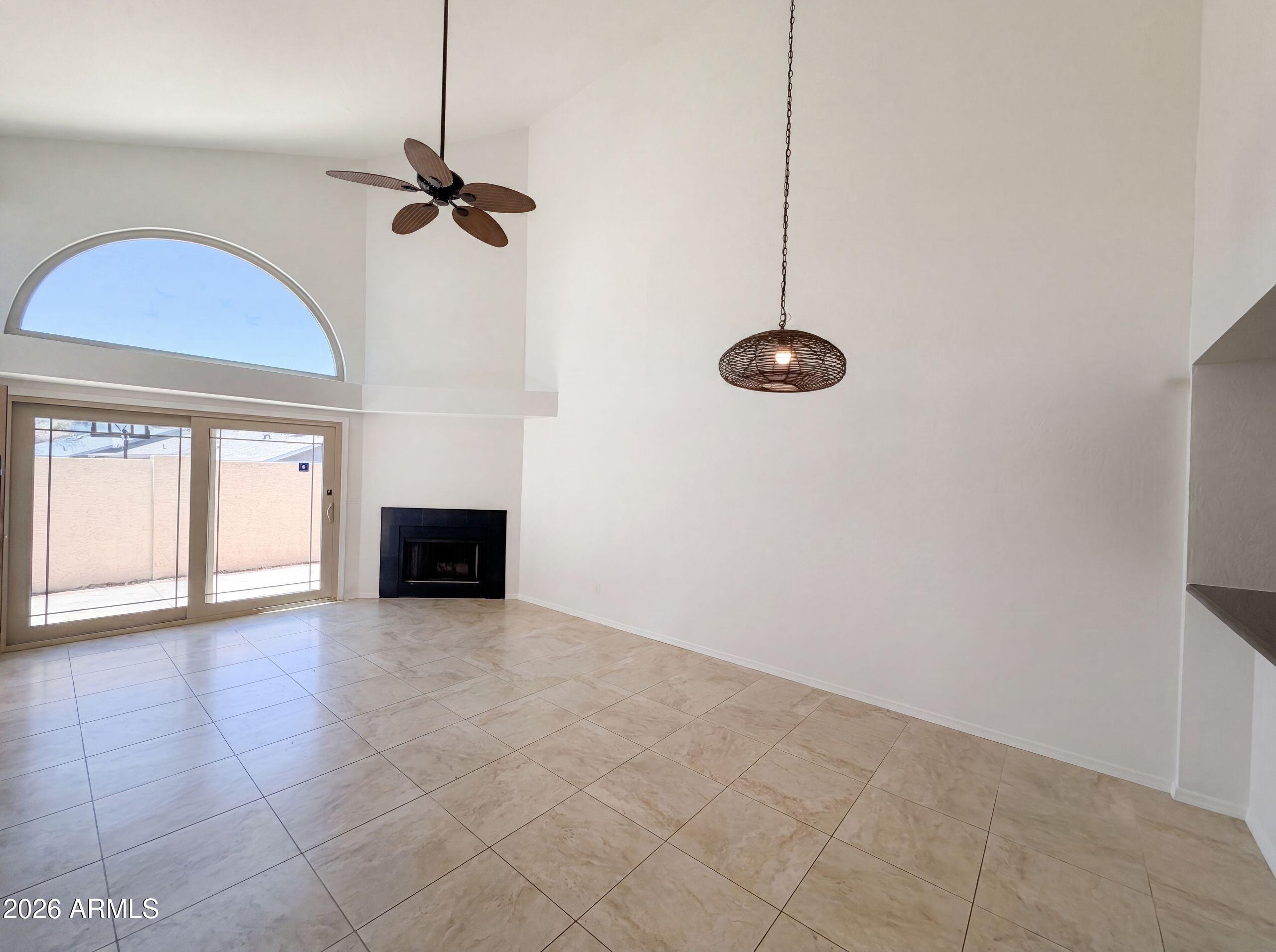 1111 W SUMMIT Place 28