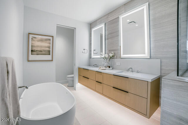 4849 N Camelback Ridge Road A107