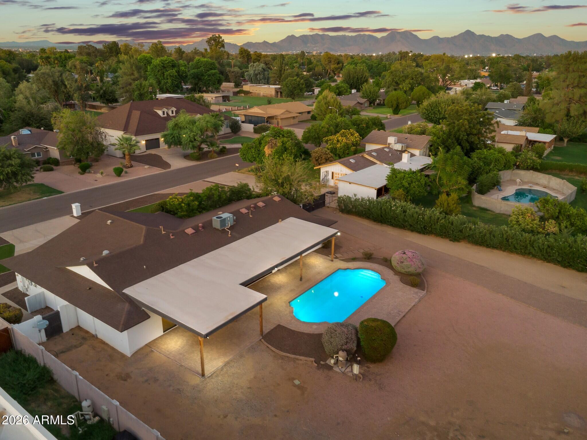 5211 E Windrose Drive