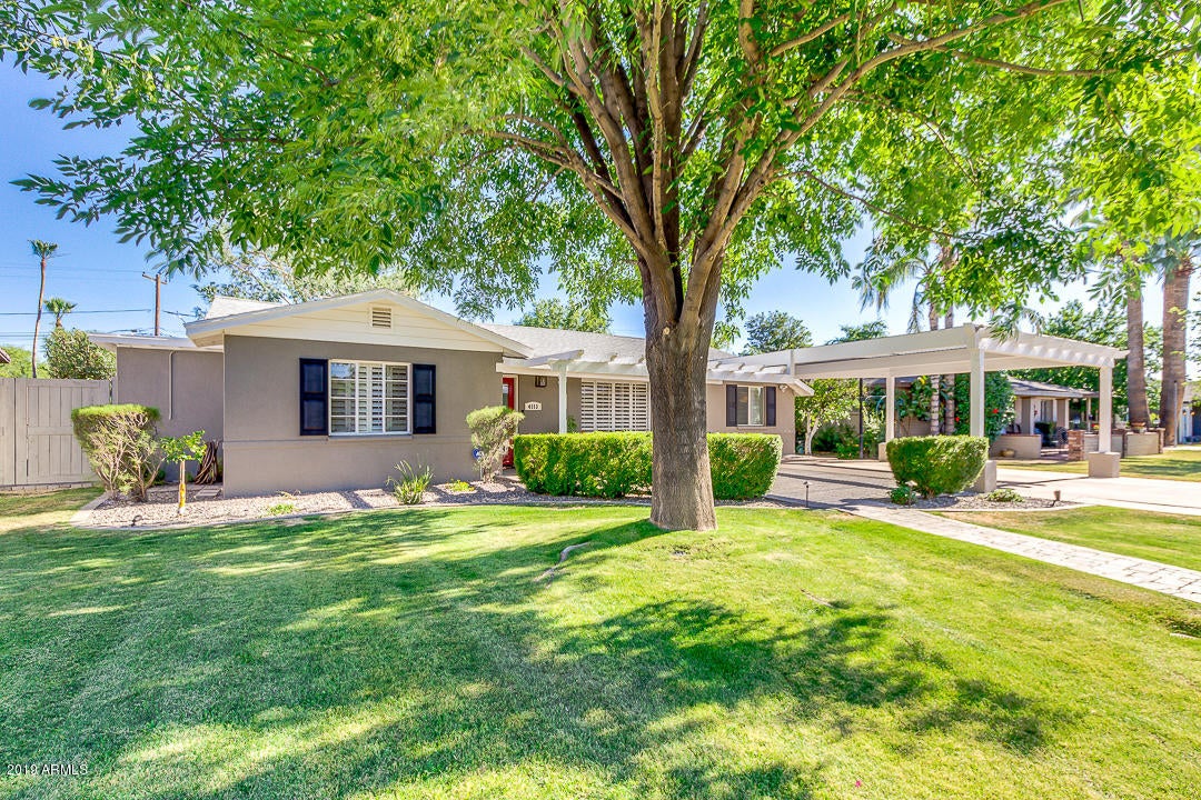 4113 E Minnezona Avenue