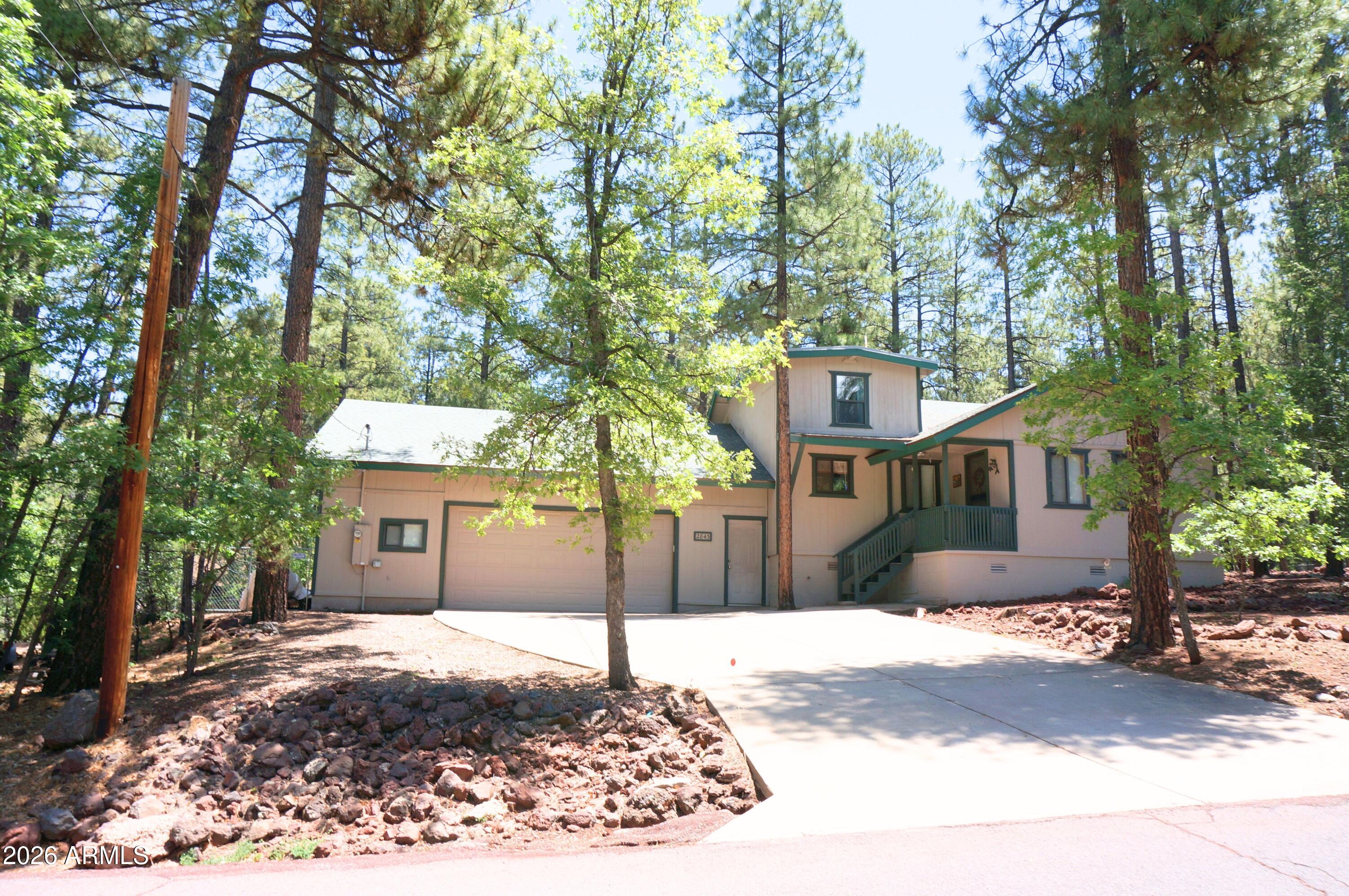 2843 S COUGAR Lane
