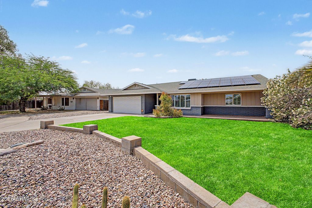 Photo of 1951 E Oxford Drive, Tempe, AZ 85283 (MLS # 7014110)