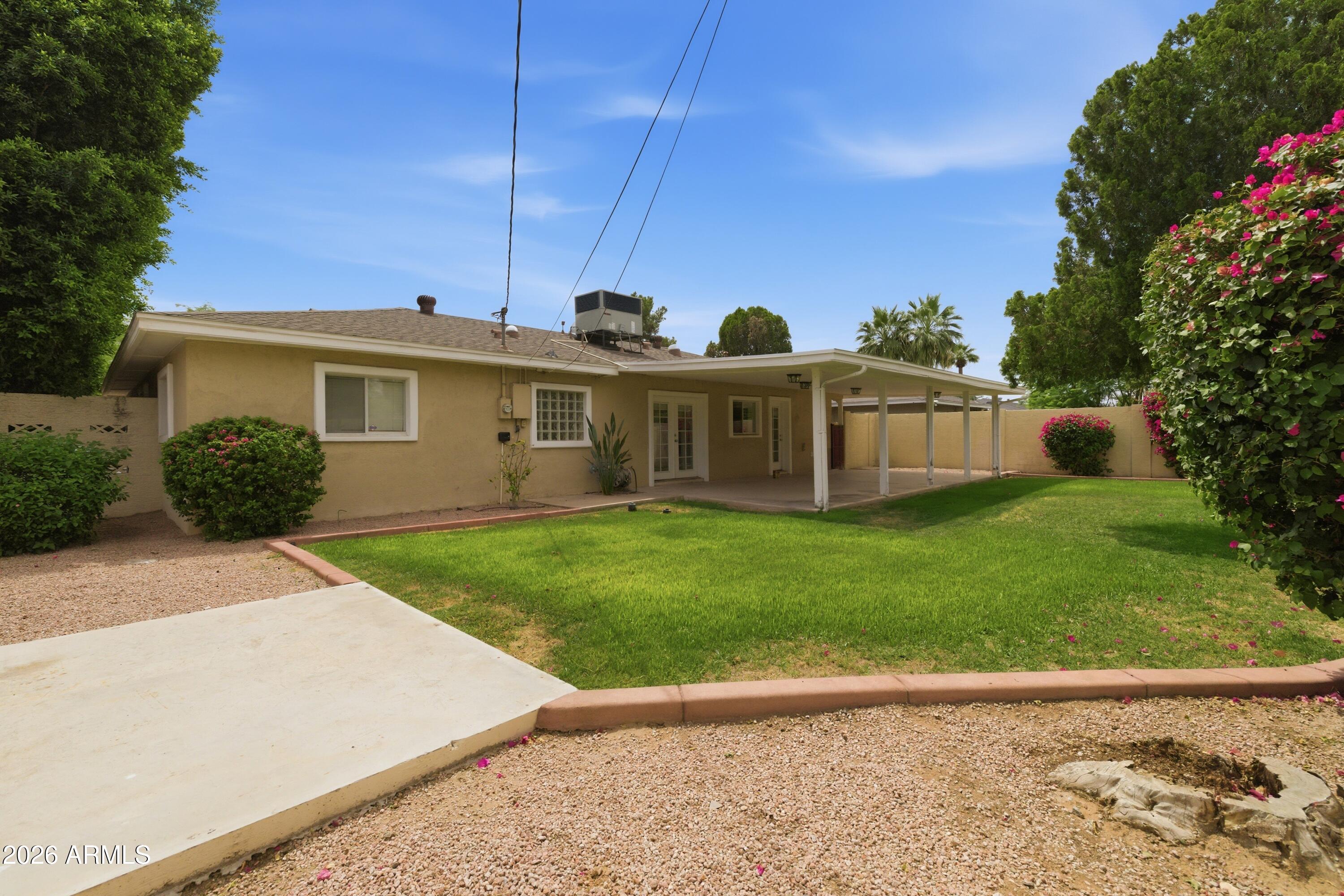 1924 E COOLIDGE Street