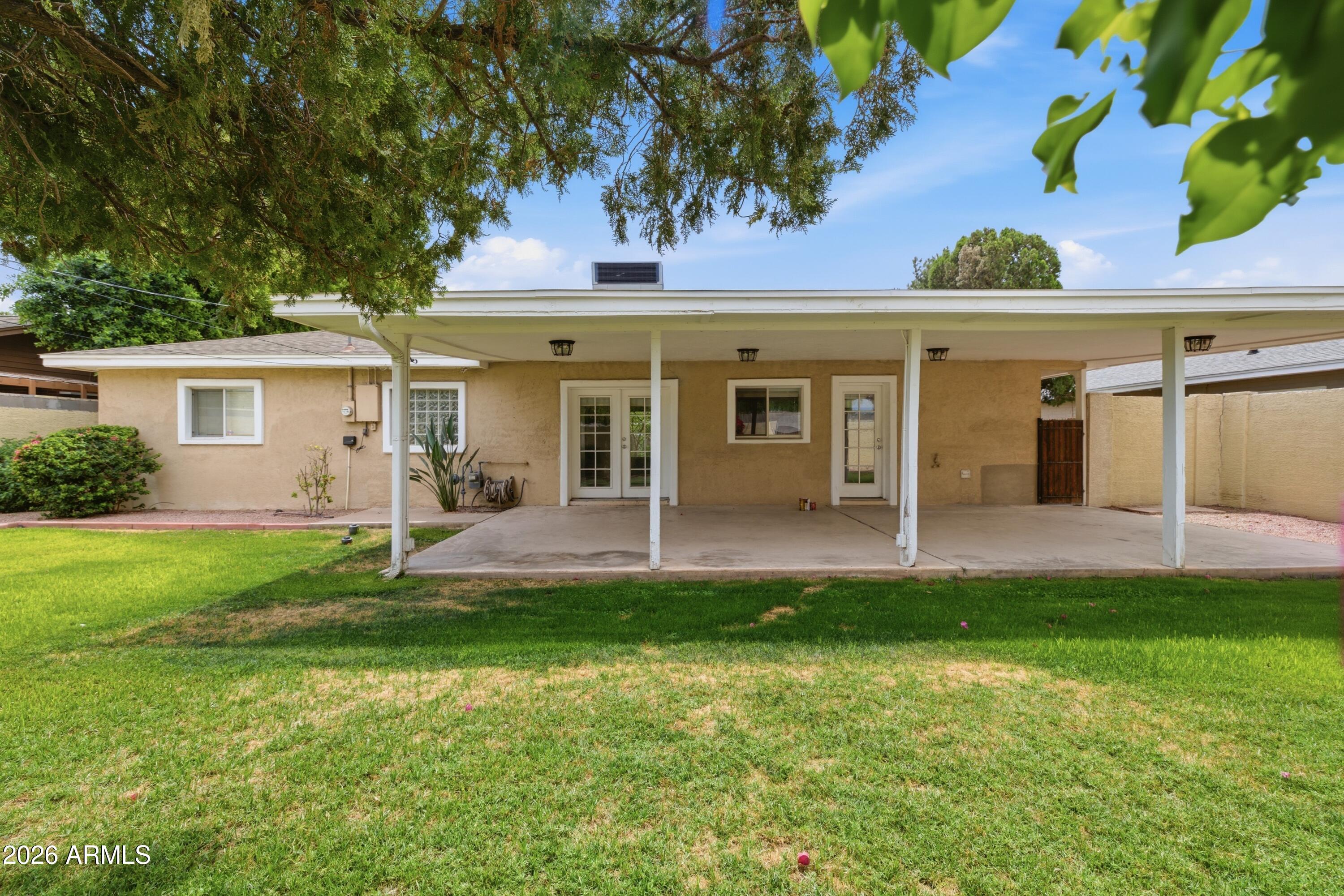 1924 E COOLIDGE Street