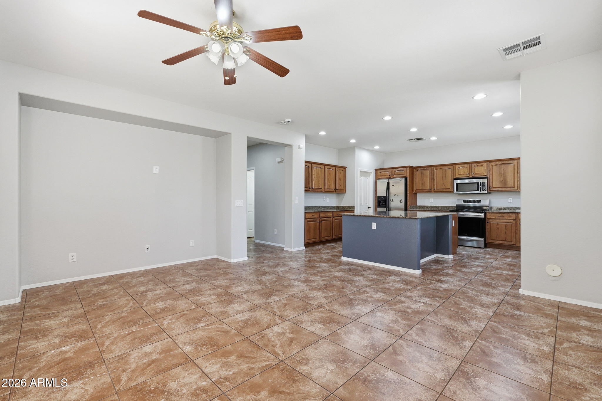 3246 E CARLA VISTA Drive