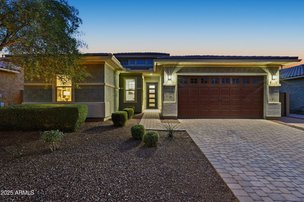 Photo of 10249 W Hedge Hog Place, Peoria, AZ 85383 (MLS # 6956651)