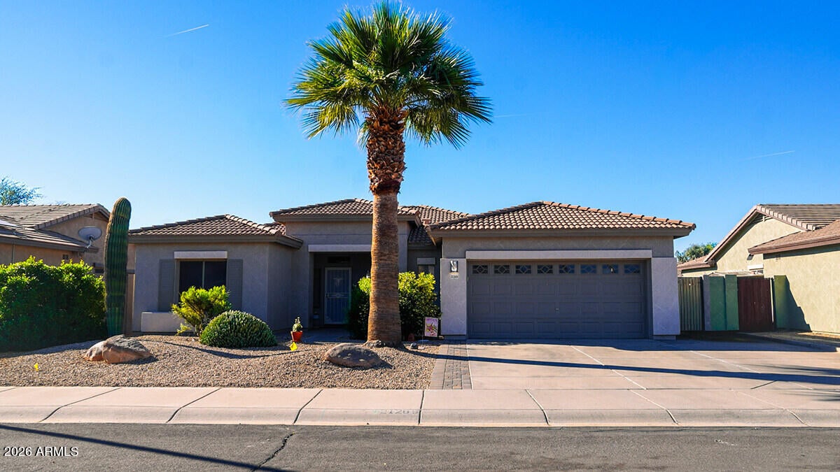 21269 E ROUNDUP Way