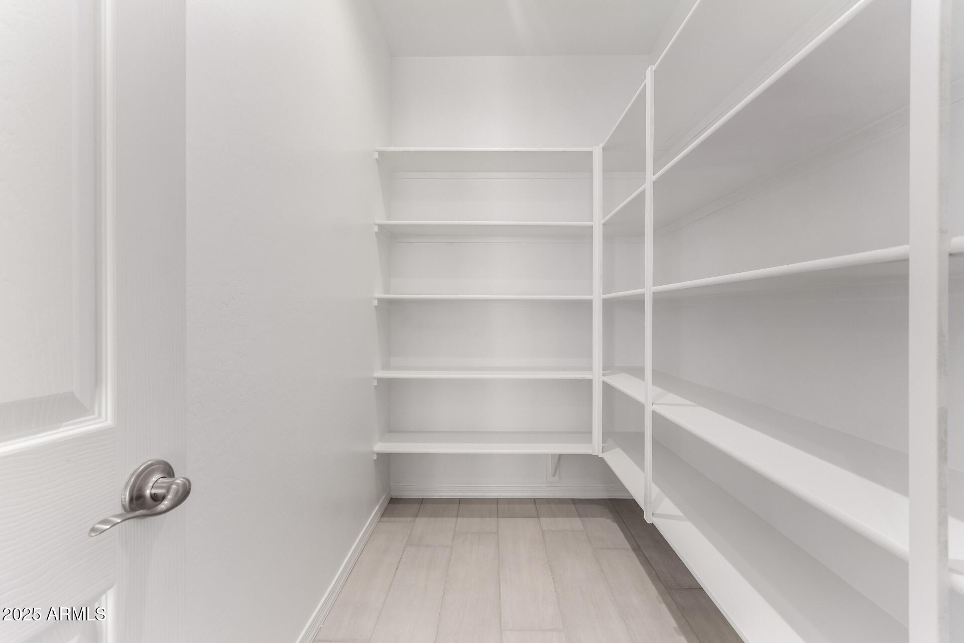 5036 W ROUNDHOUSE Road