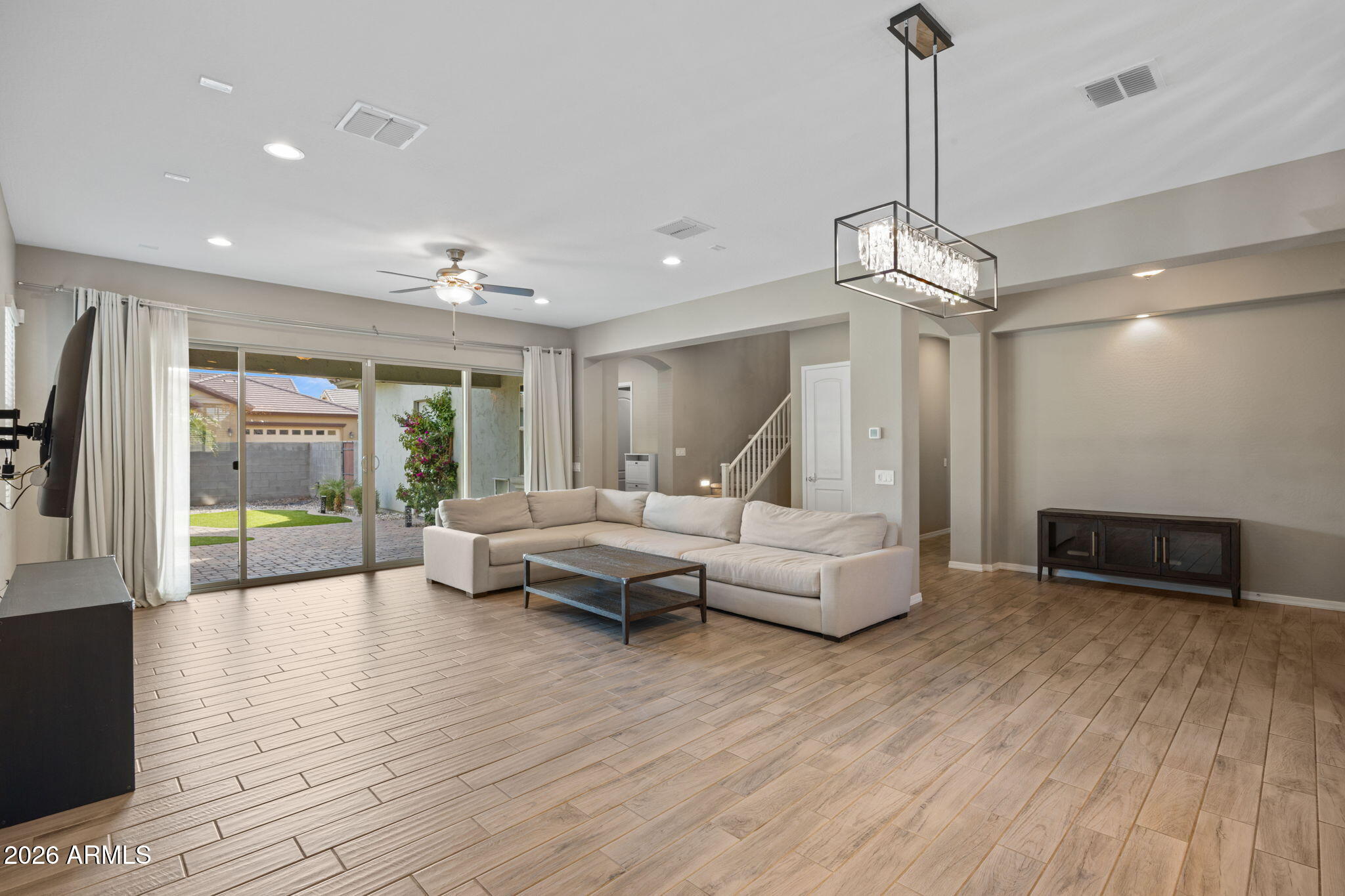 4527 E SKOUSEN Street