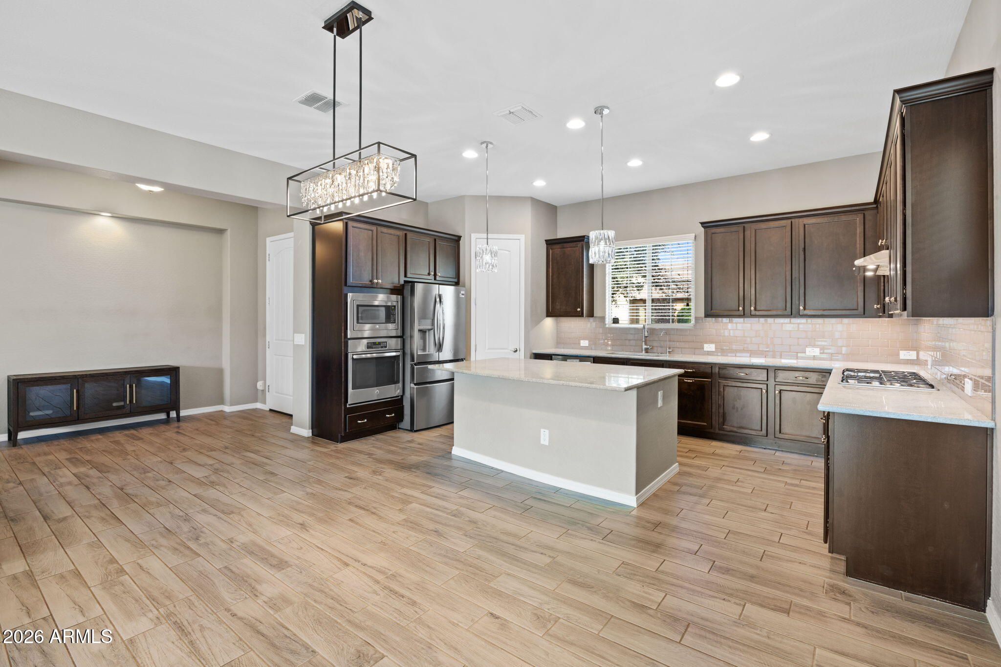 4527 E SKOUSEN Street