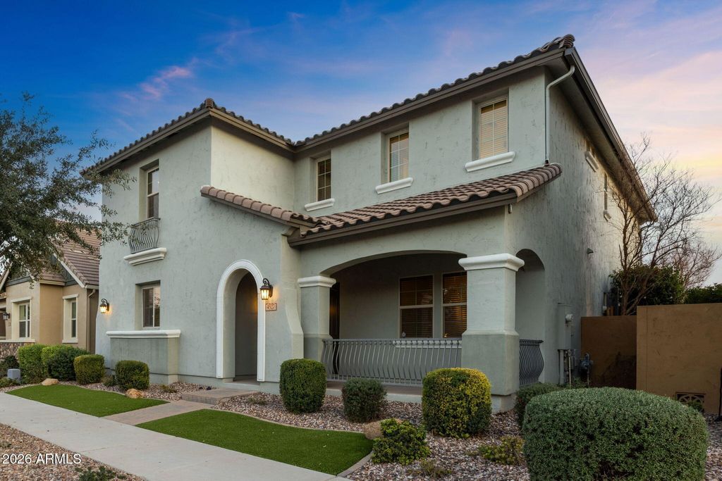 Photo of 4527 E Skousen Street, Gilbert, AZ 85295 (MLS # 6990649)