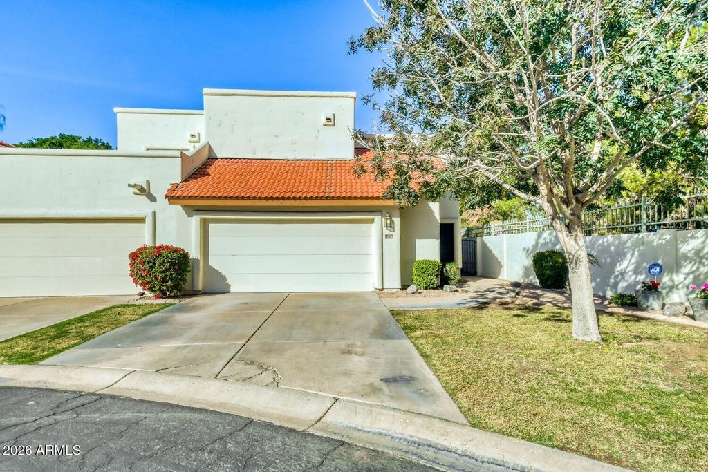 Photo of 8870 S Heather Drive, Tempe, AZ 85284 (MLS # 6989854)