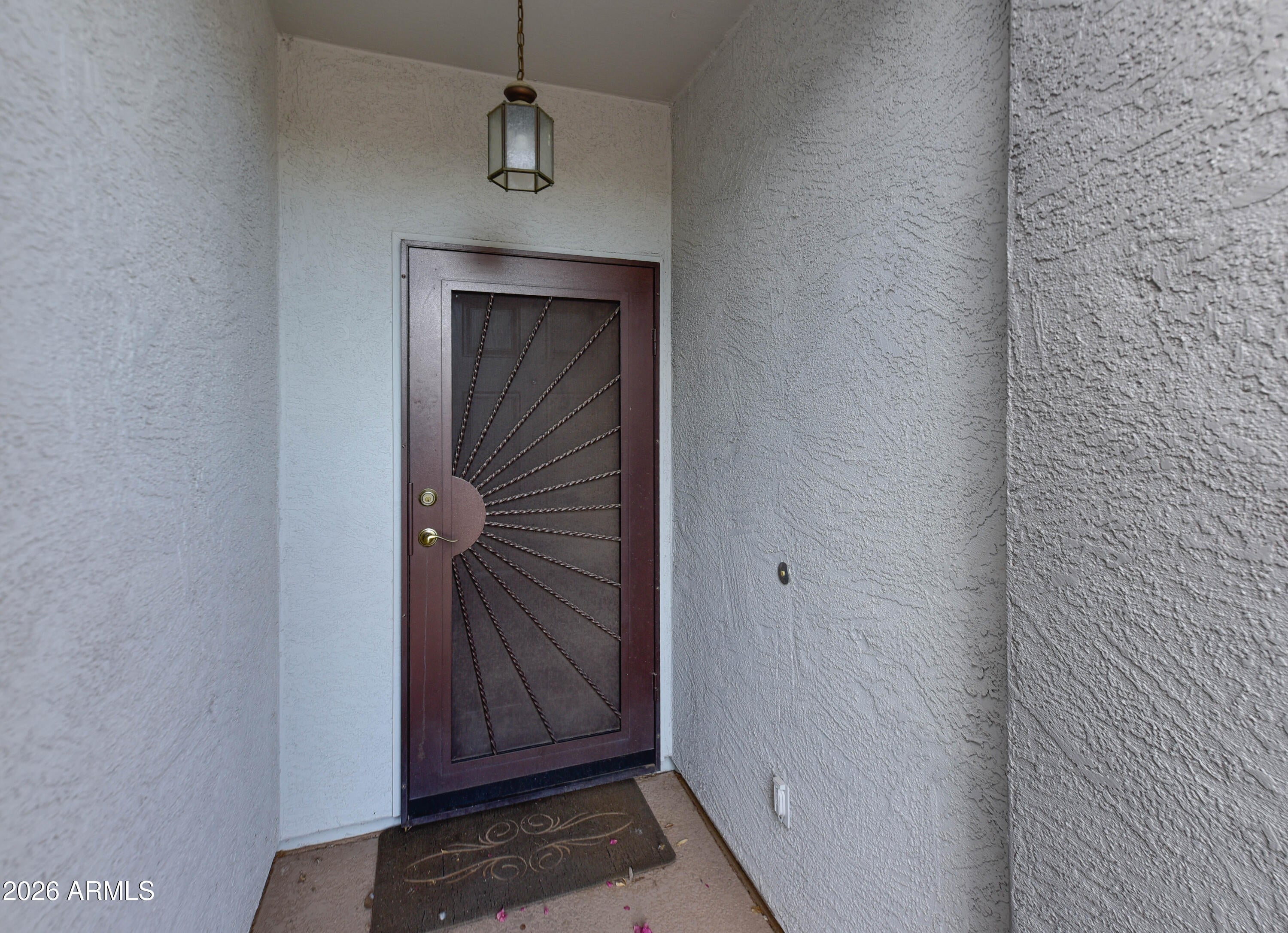 186 W SADDLE Way