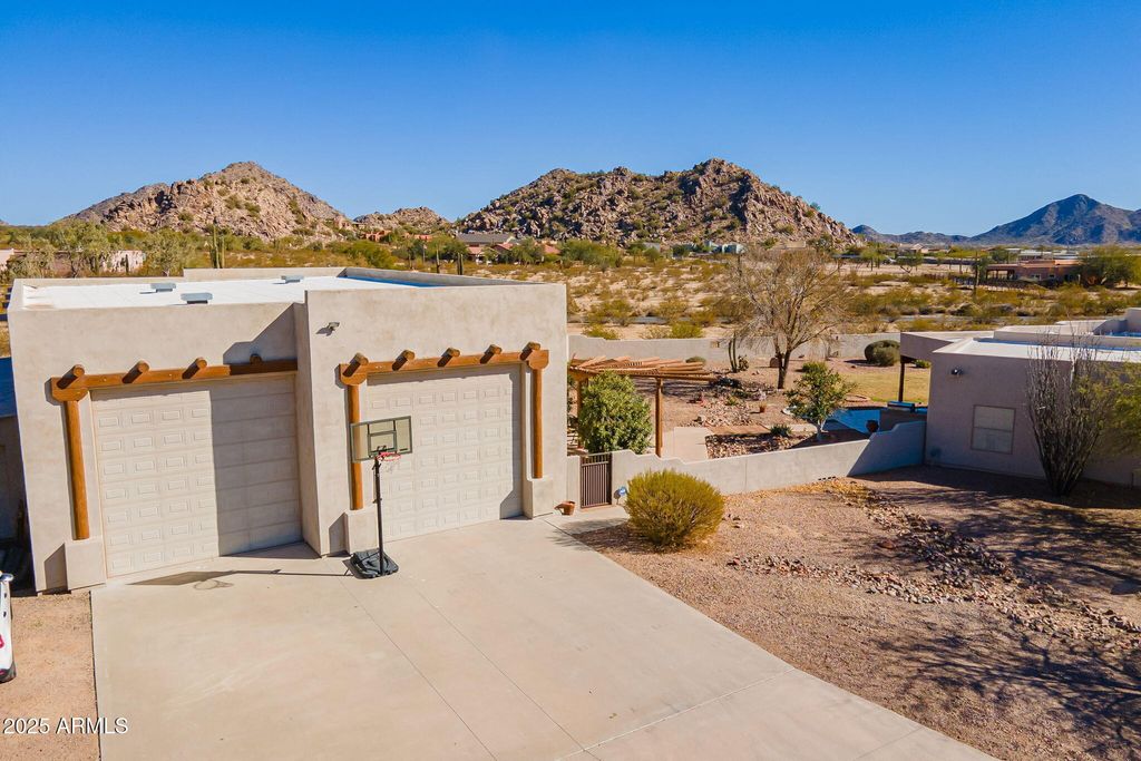 Photo of 11497 N Sombra Del Monte Road, Casa Grande, AZ 85194 (MLS # 6978476)