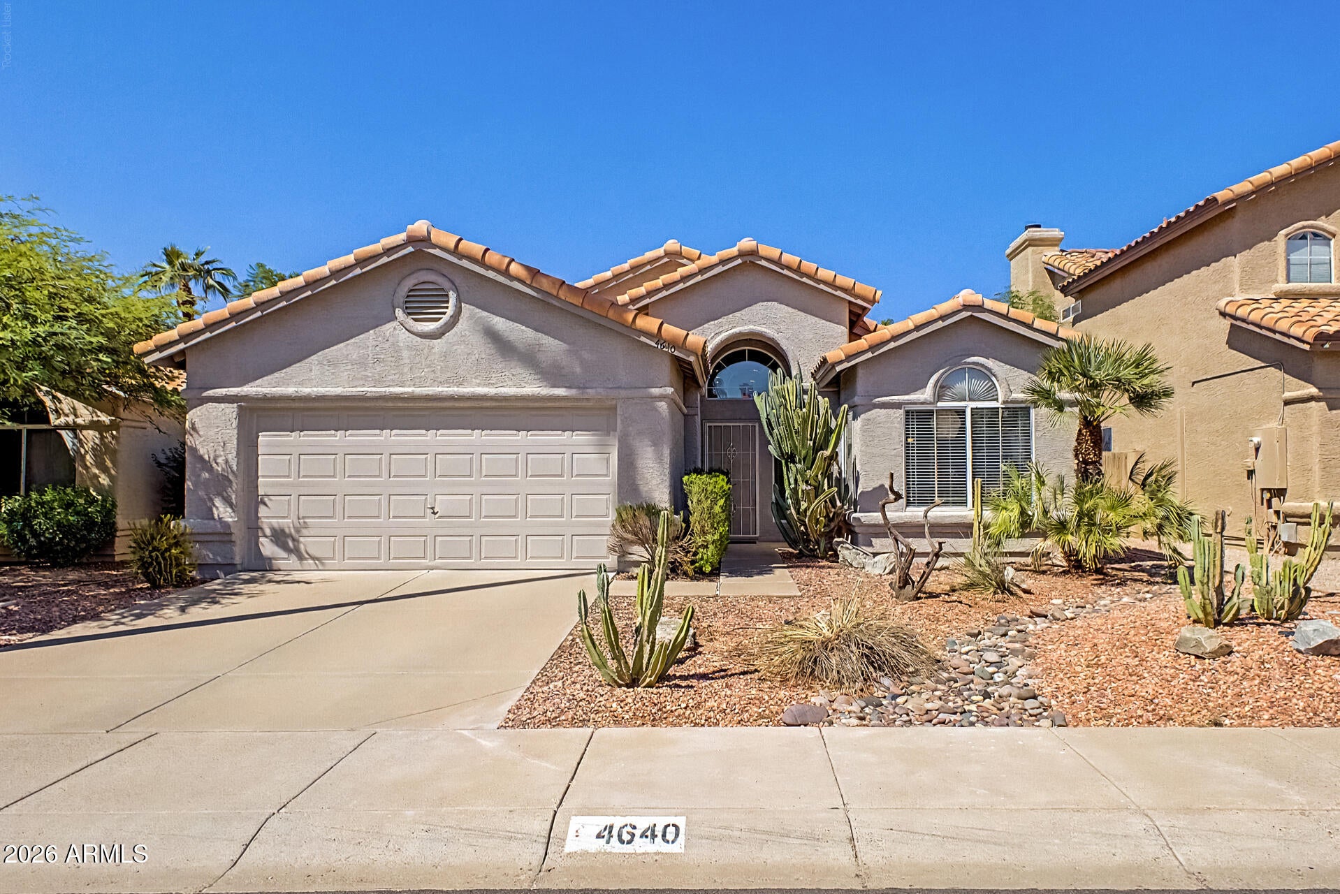 4640 E MICHELLE Drive