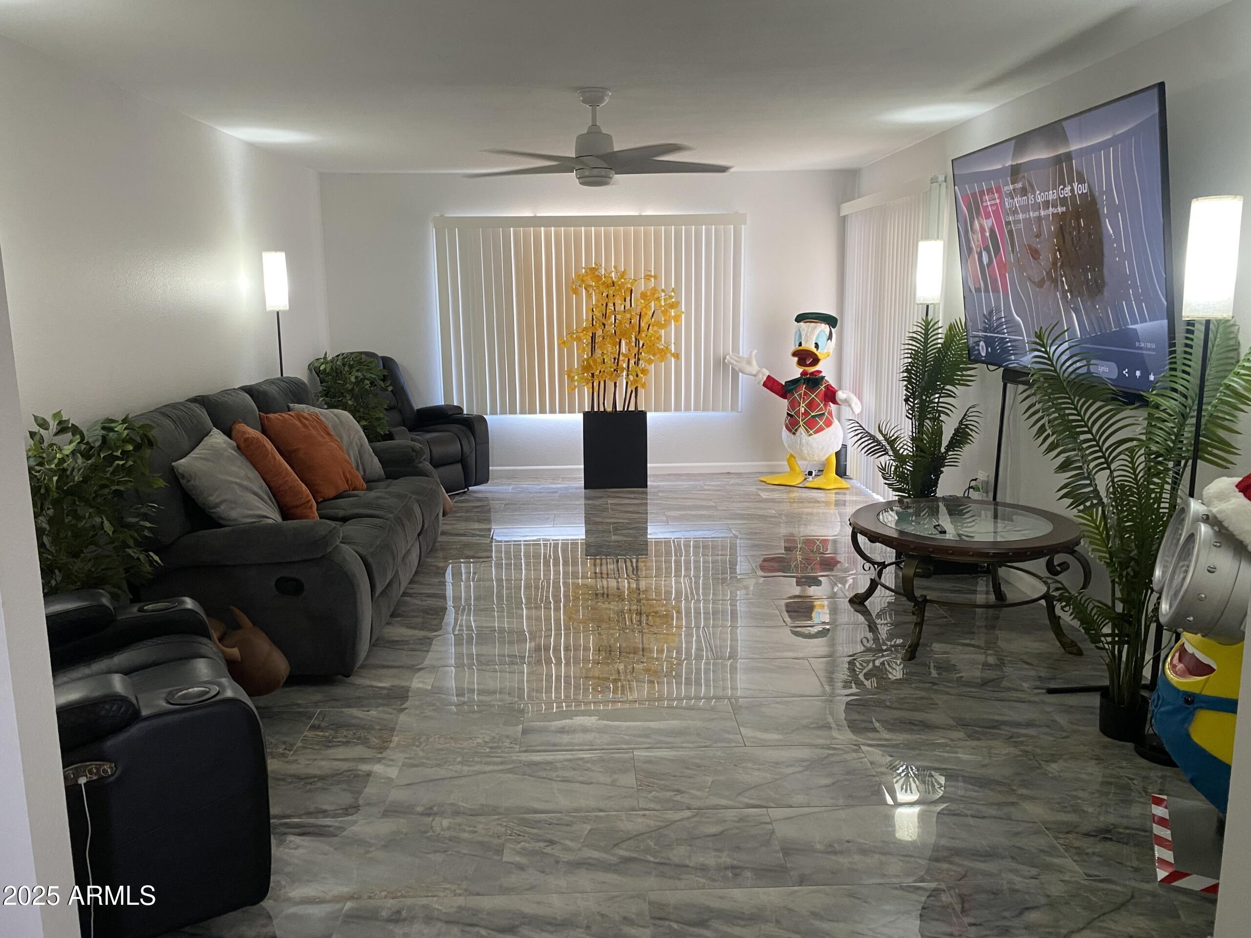 12219 N SUN VALLEY Drive