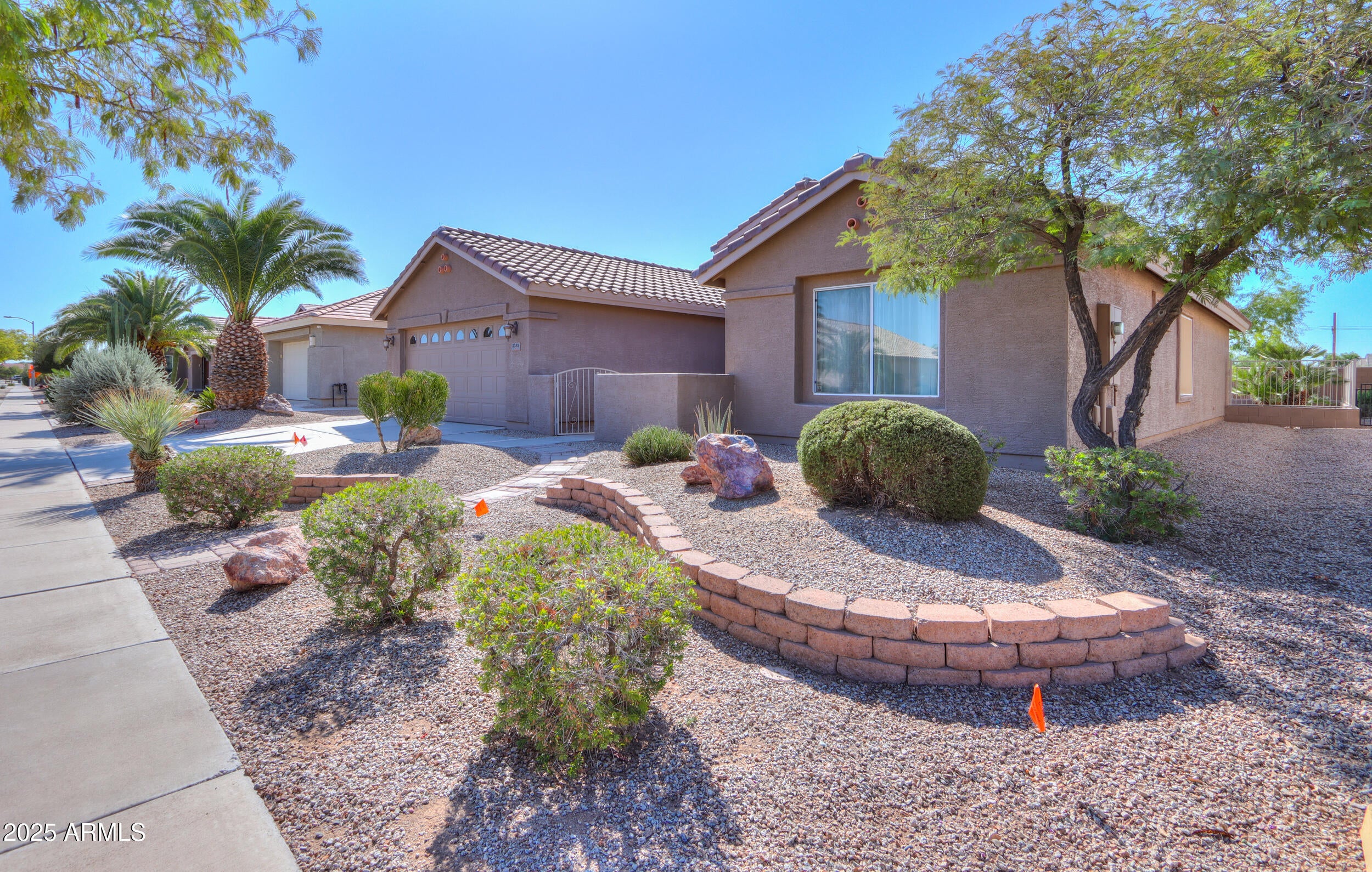 2385 E FIESTA Drive
