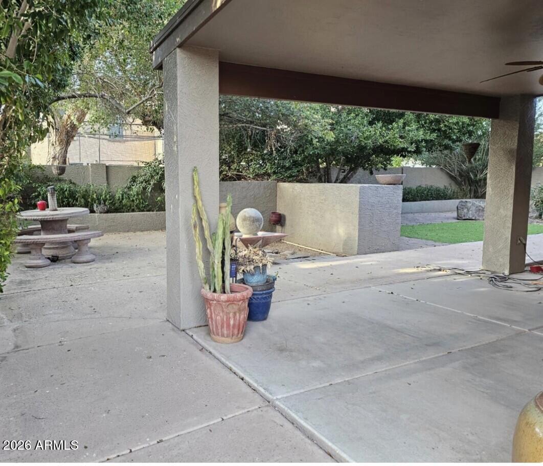 3582 E SANTA FE Lane
