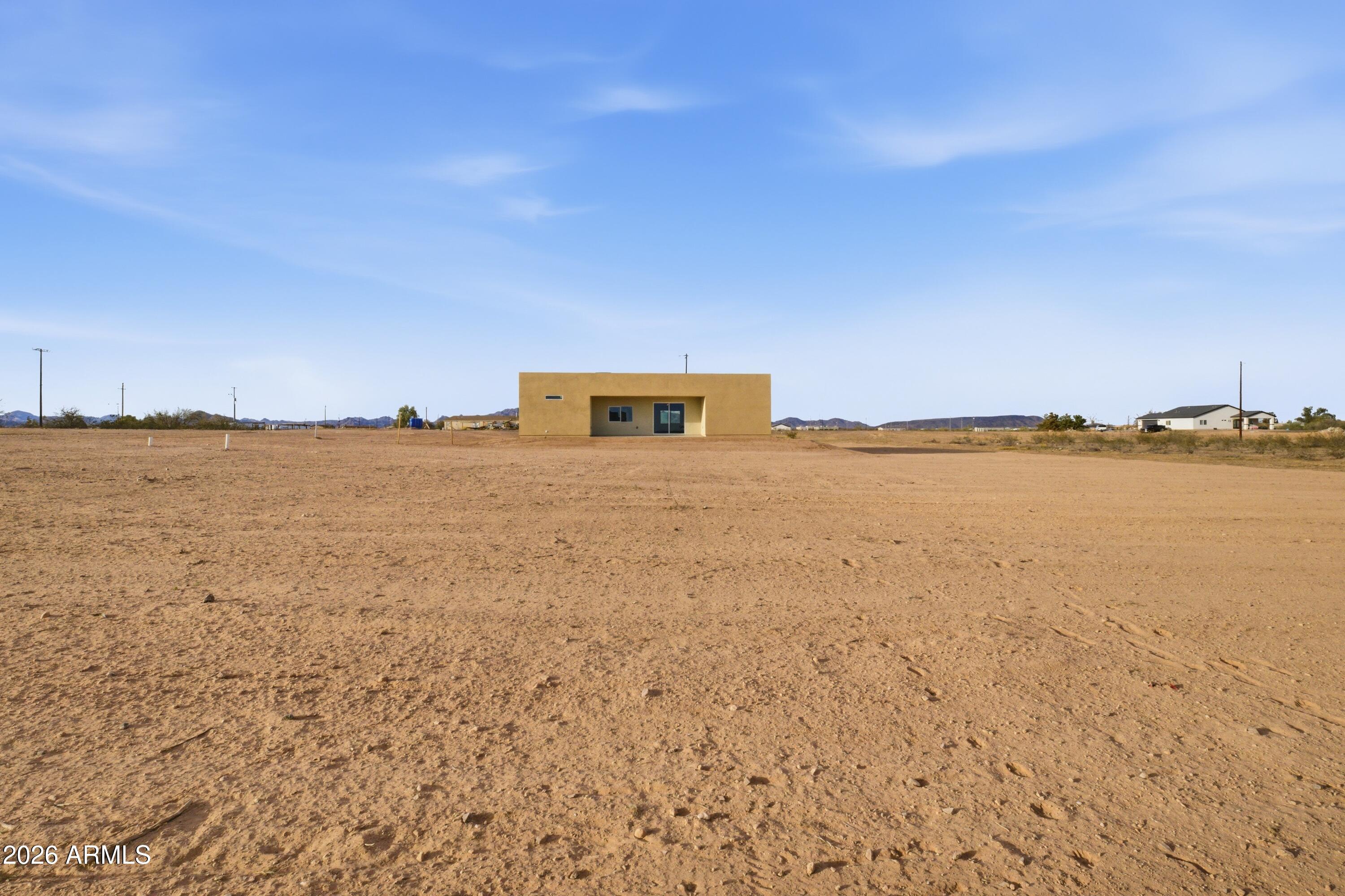 38253 W MISSOURI Avenue