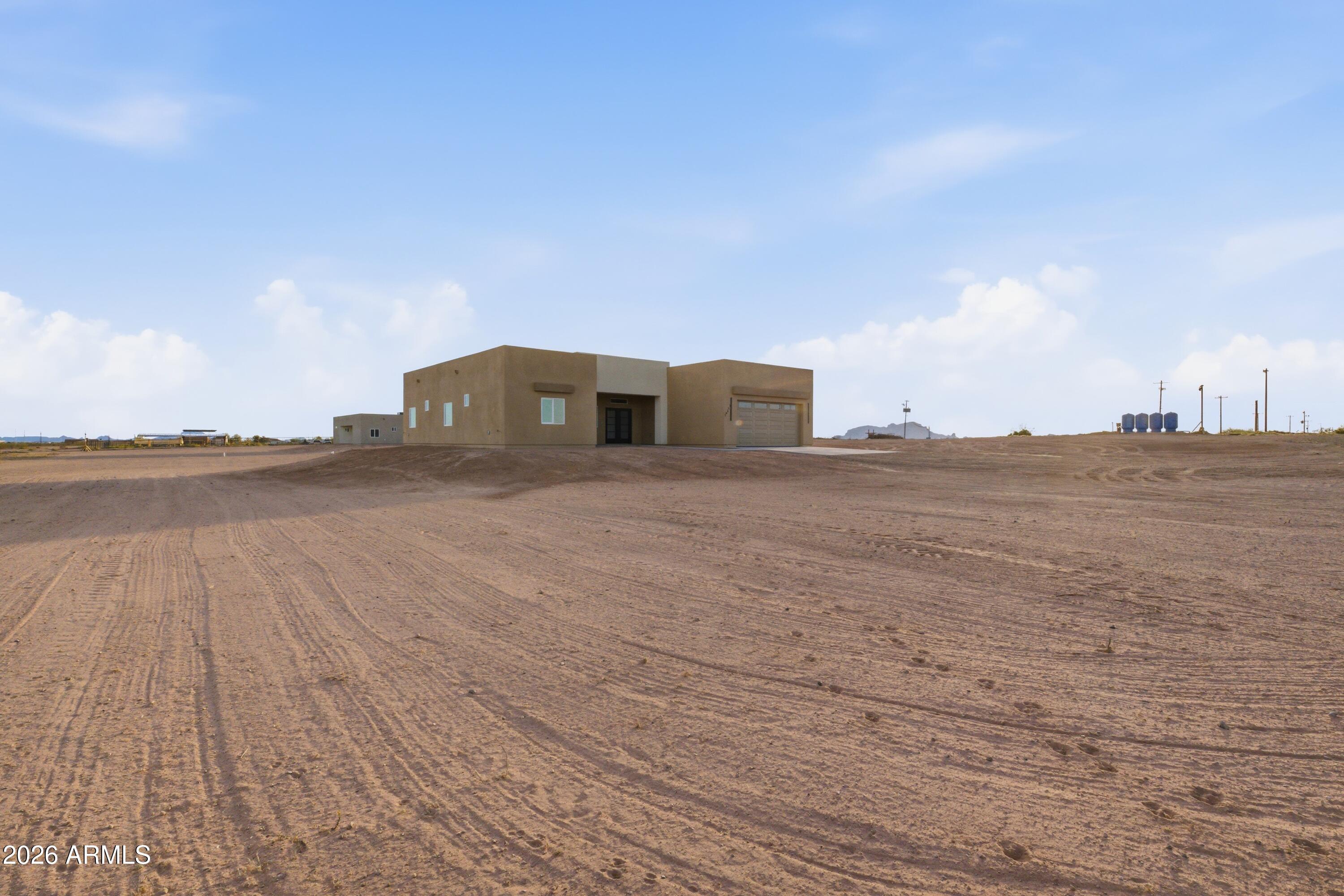 38253 W MISSOURI Avenue