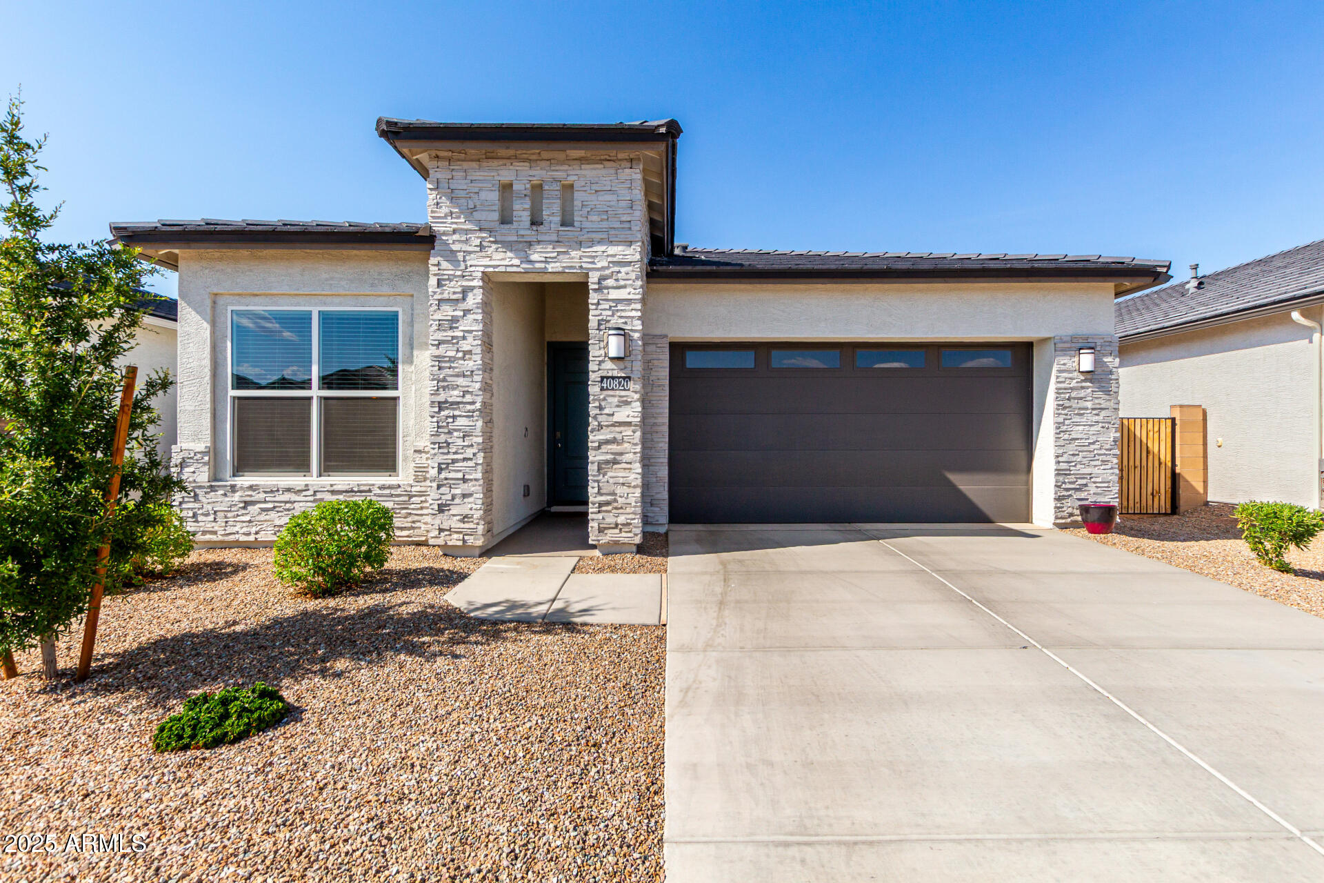 40820 W HILLMAN Drive