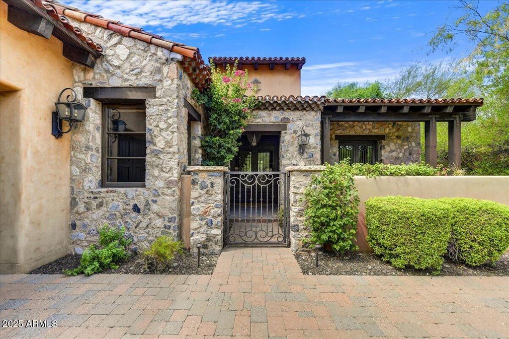 Photo of 18802 N 101st Place, Scottsdale, AZ 85255 (MLS # 6902182)