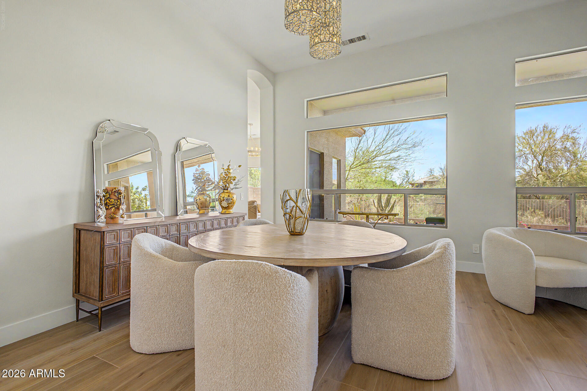 6005 E SMOKEHOUSE Trail