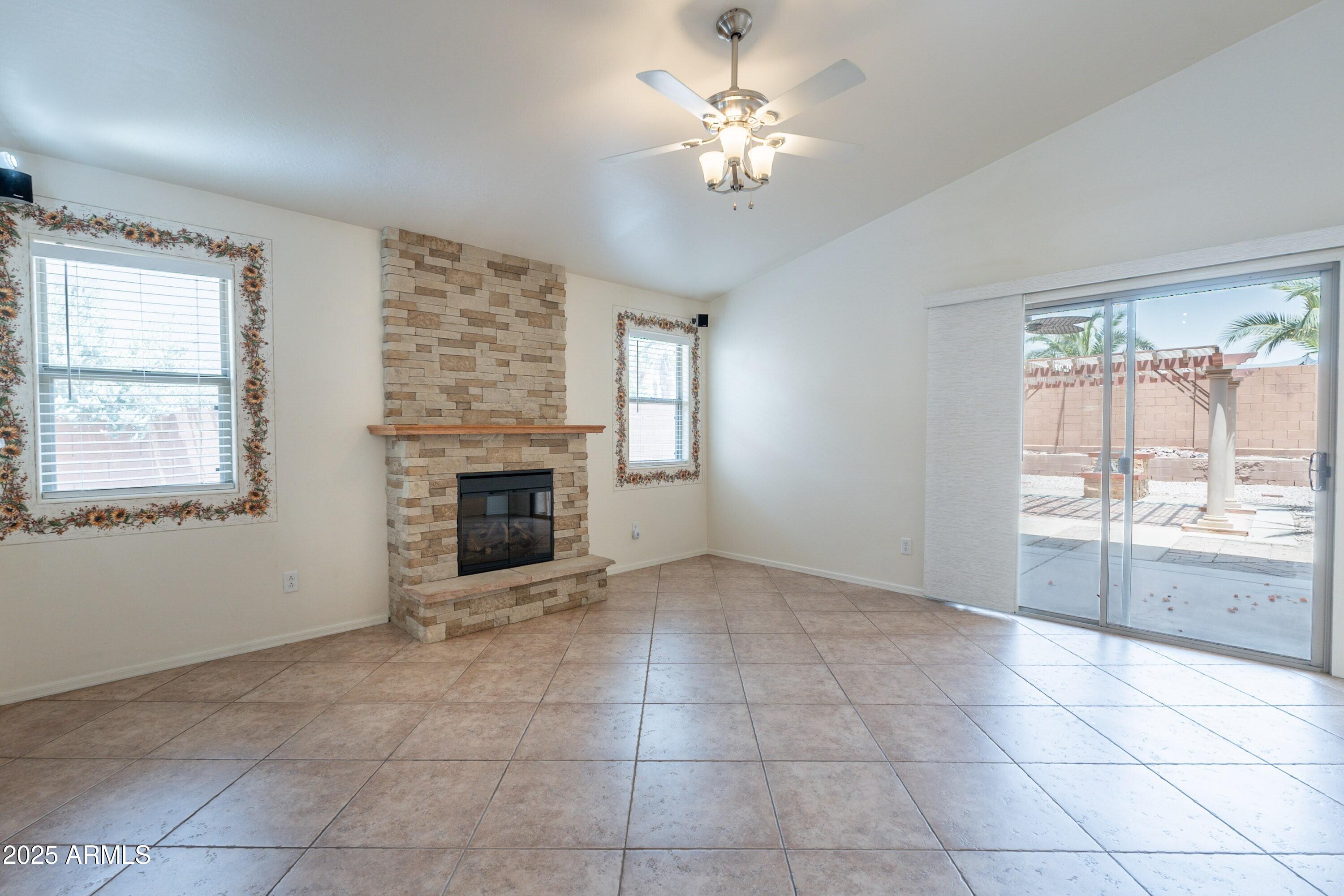 Homes 2 25628 W St Catherine Avenue