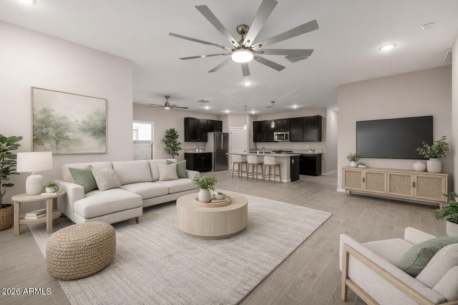 3018 W STRAIGHT ARROW Lane