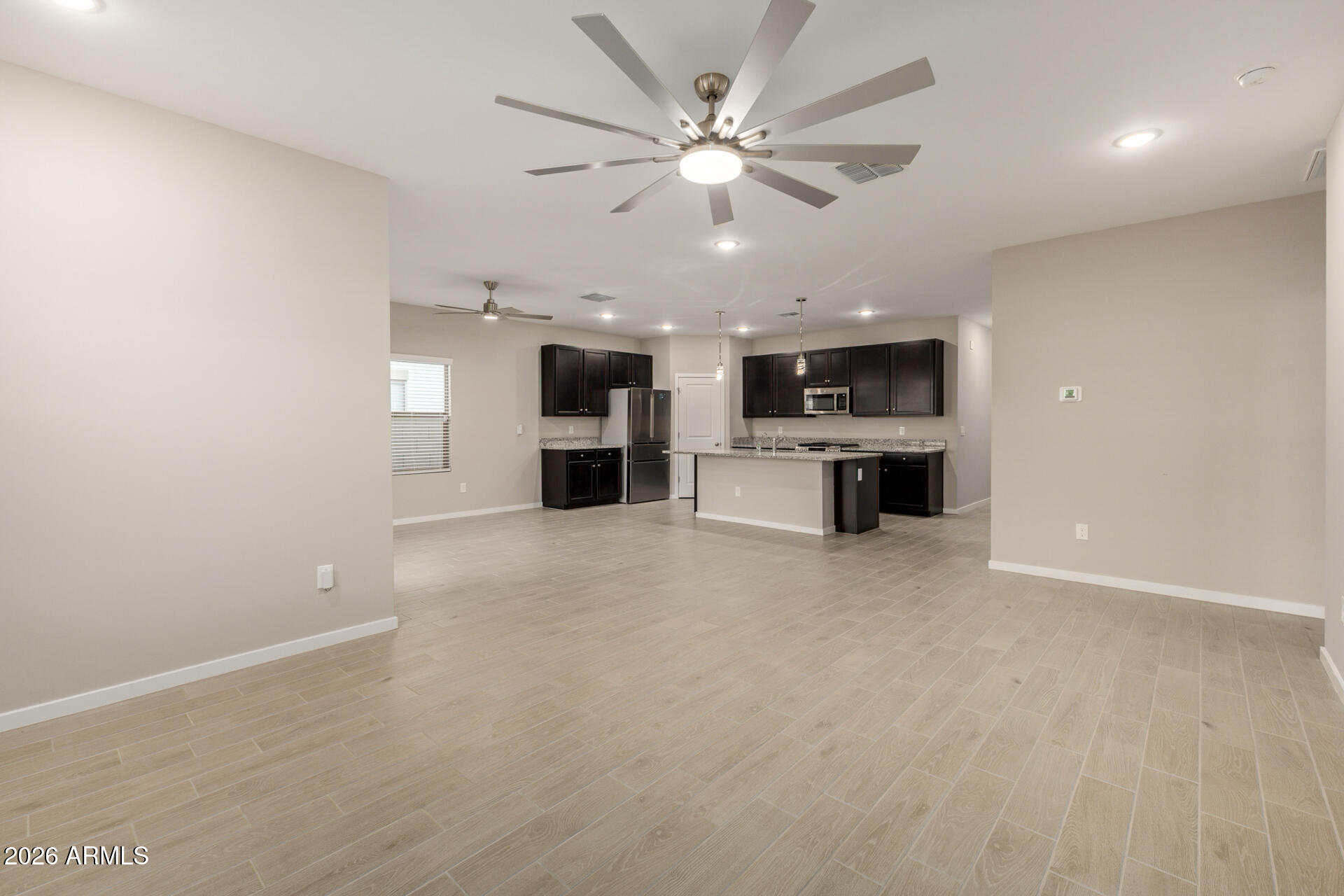 3018 W STRAIGHT ARROW Lane