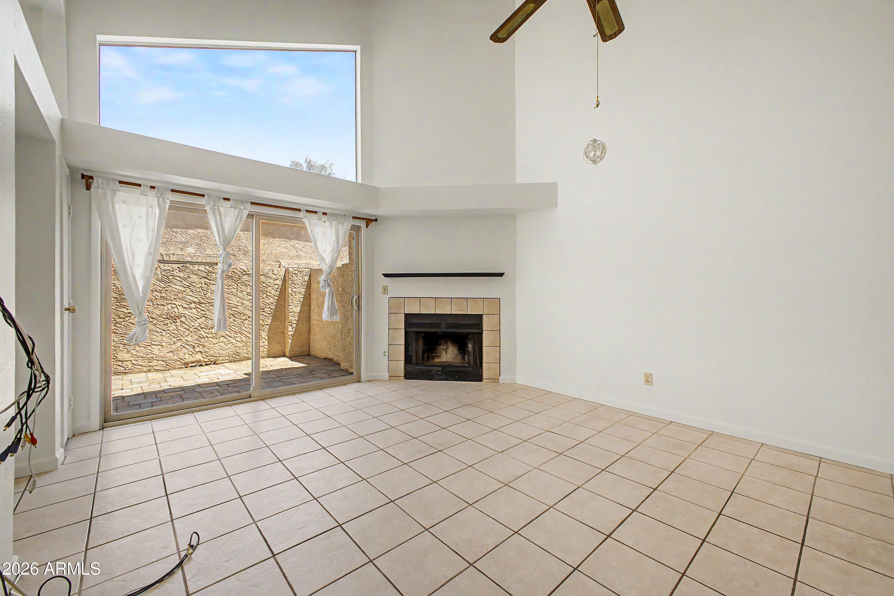 2019 W LEMON TREE Place 1145