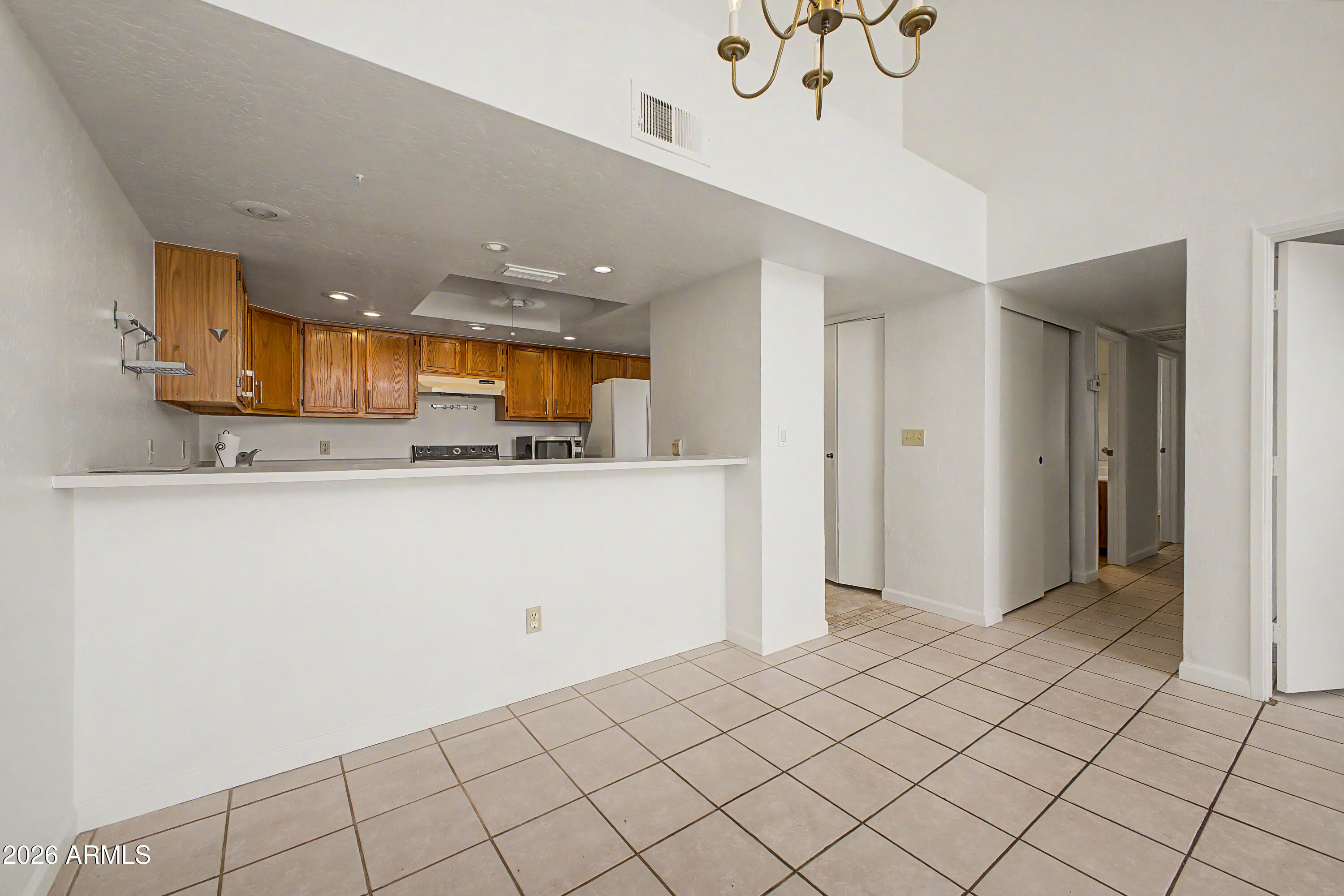 2019 W LEMON TREE Place 1145