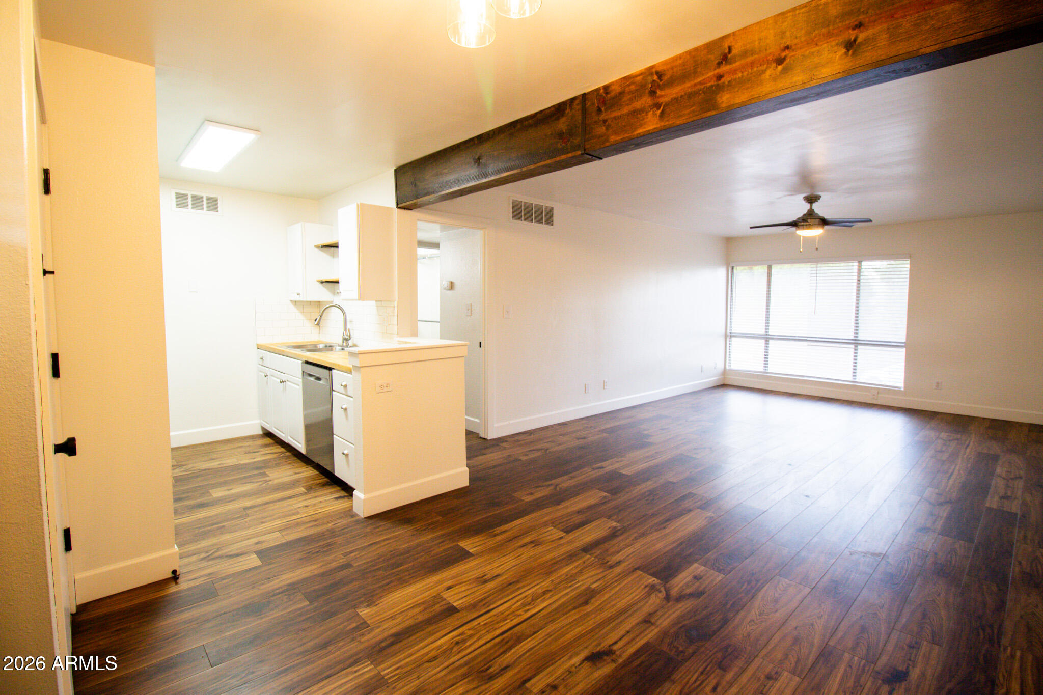 1701 W TUCKEY Lane 208