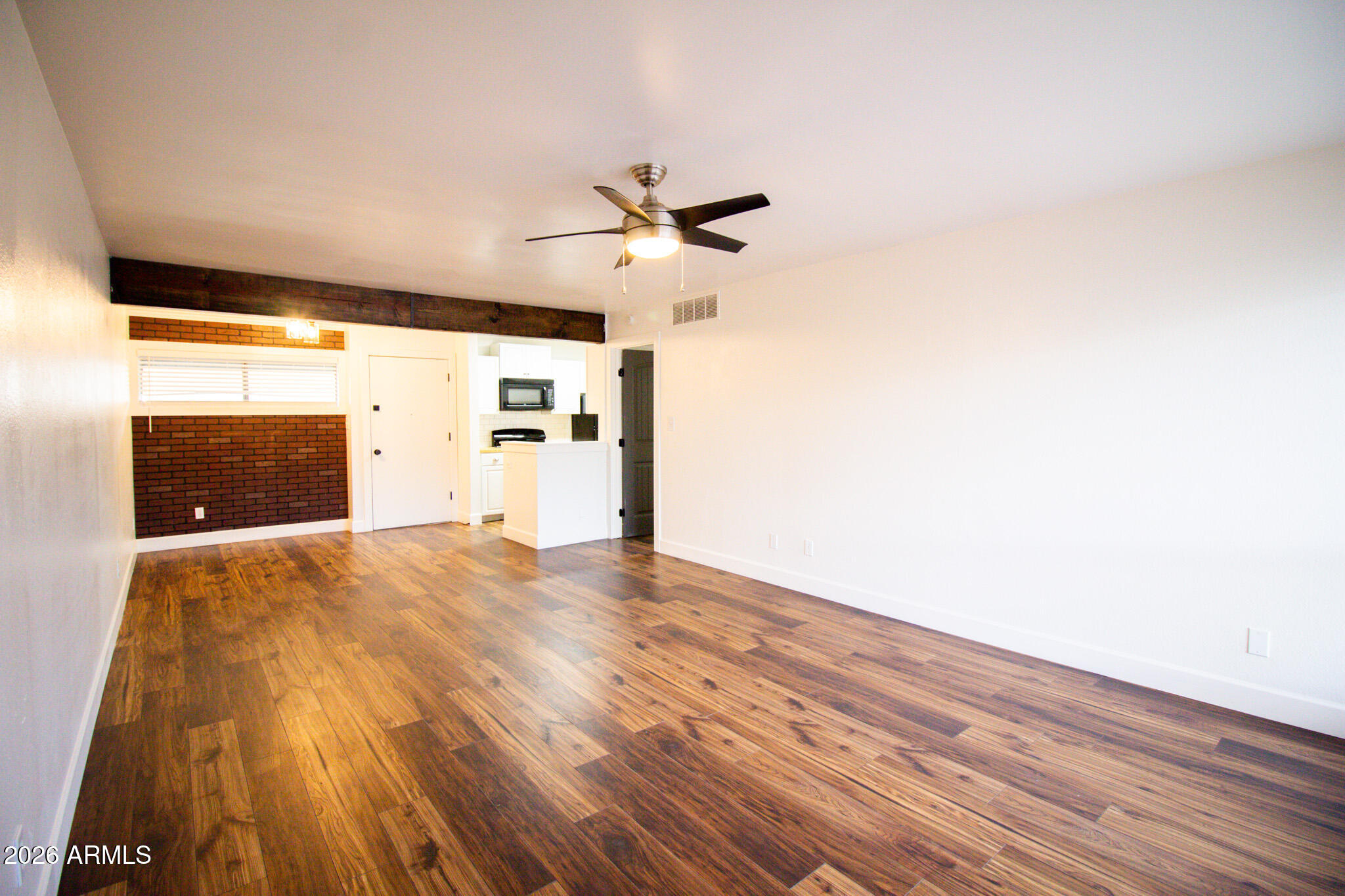 1701 W TUCKEY Lane 208