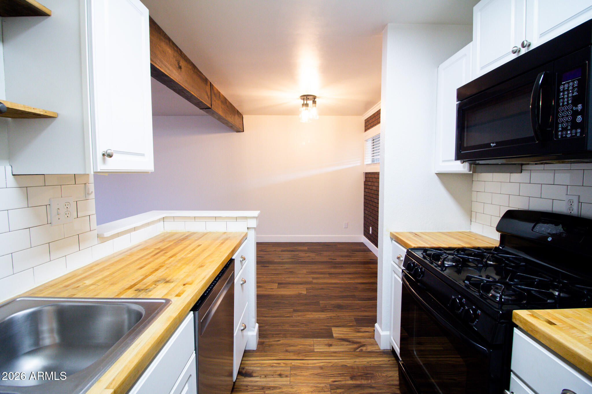 1701 W TUCKEY Lane 208