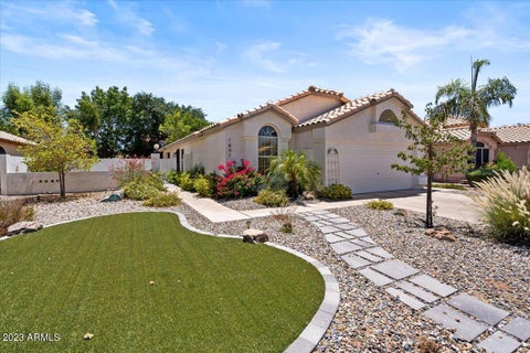 Photo of 1891 W Longhorn Drive, Chandler, AZ 85286 (MLS # 7077085)