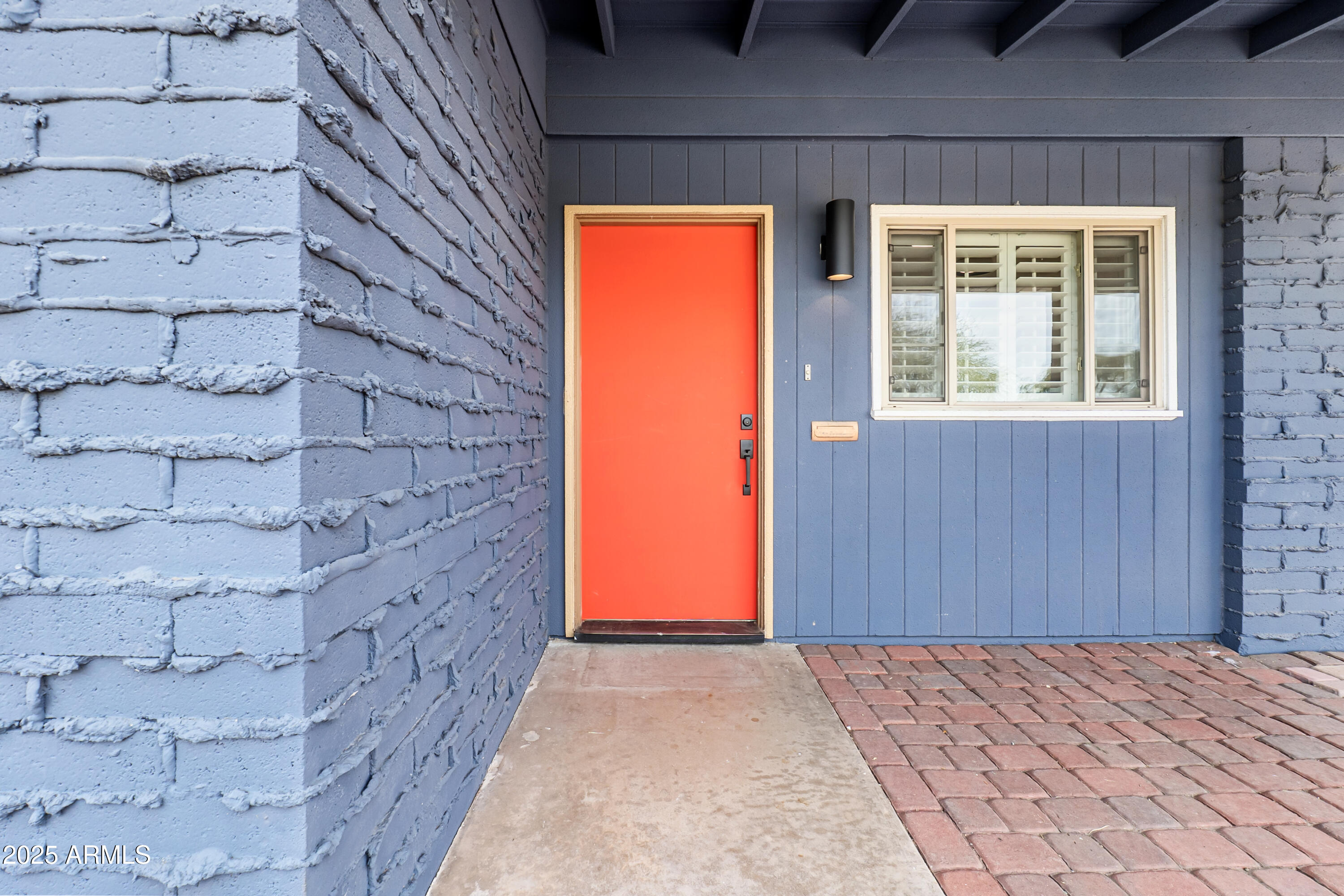 457 W MULBERRY Drive