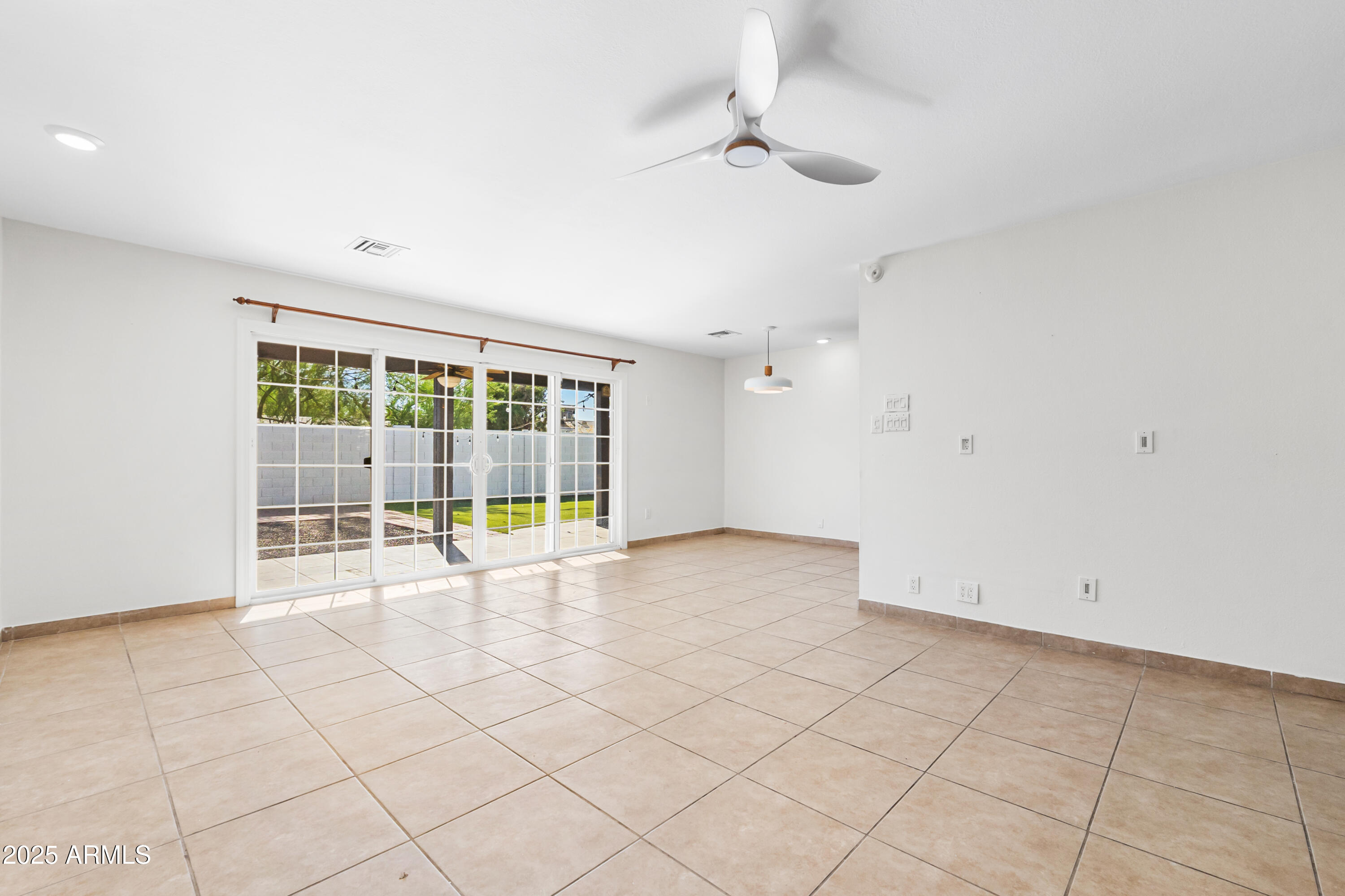 457 W MULBERRY Drive