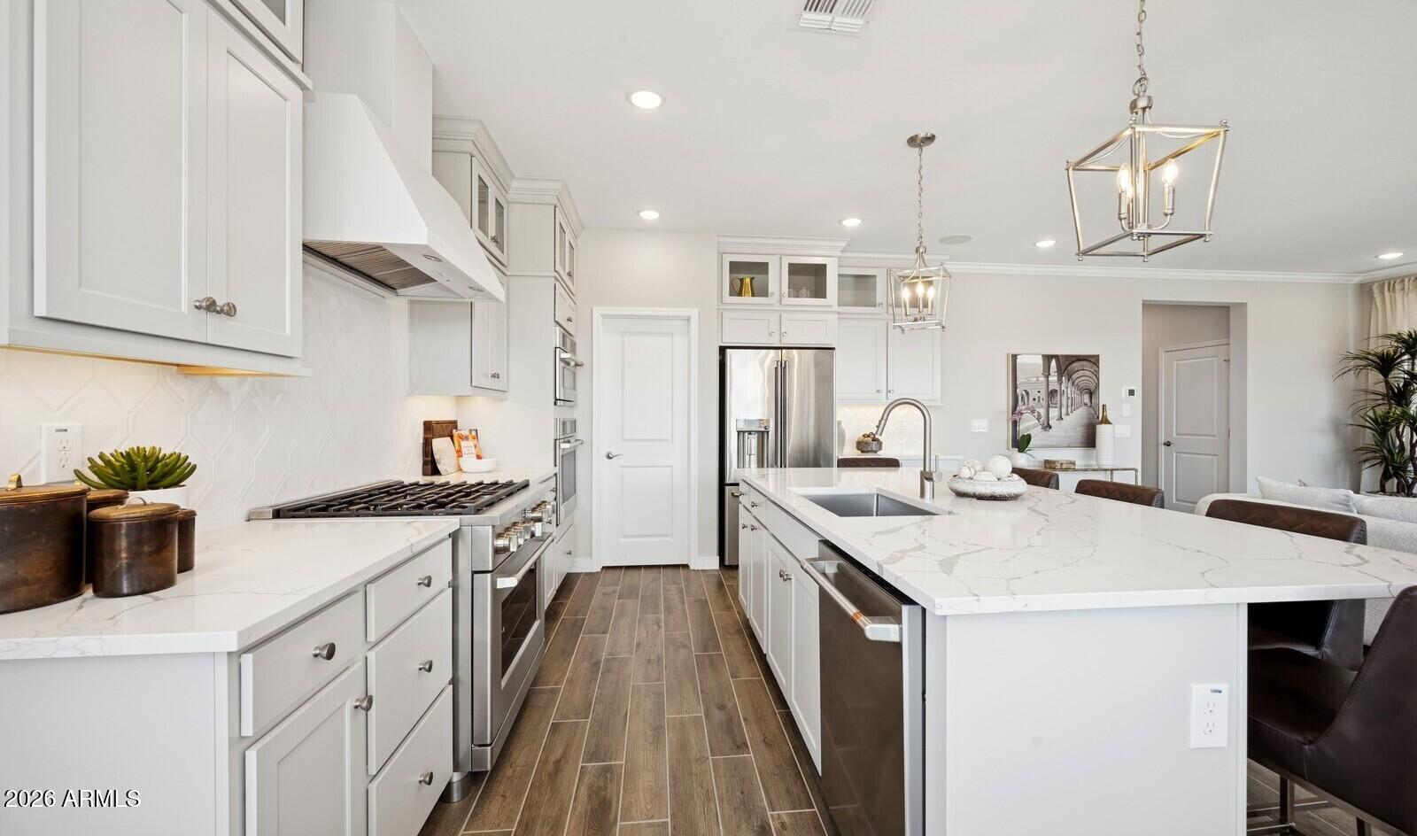 8054 W Loma Lane
